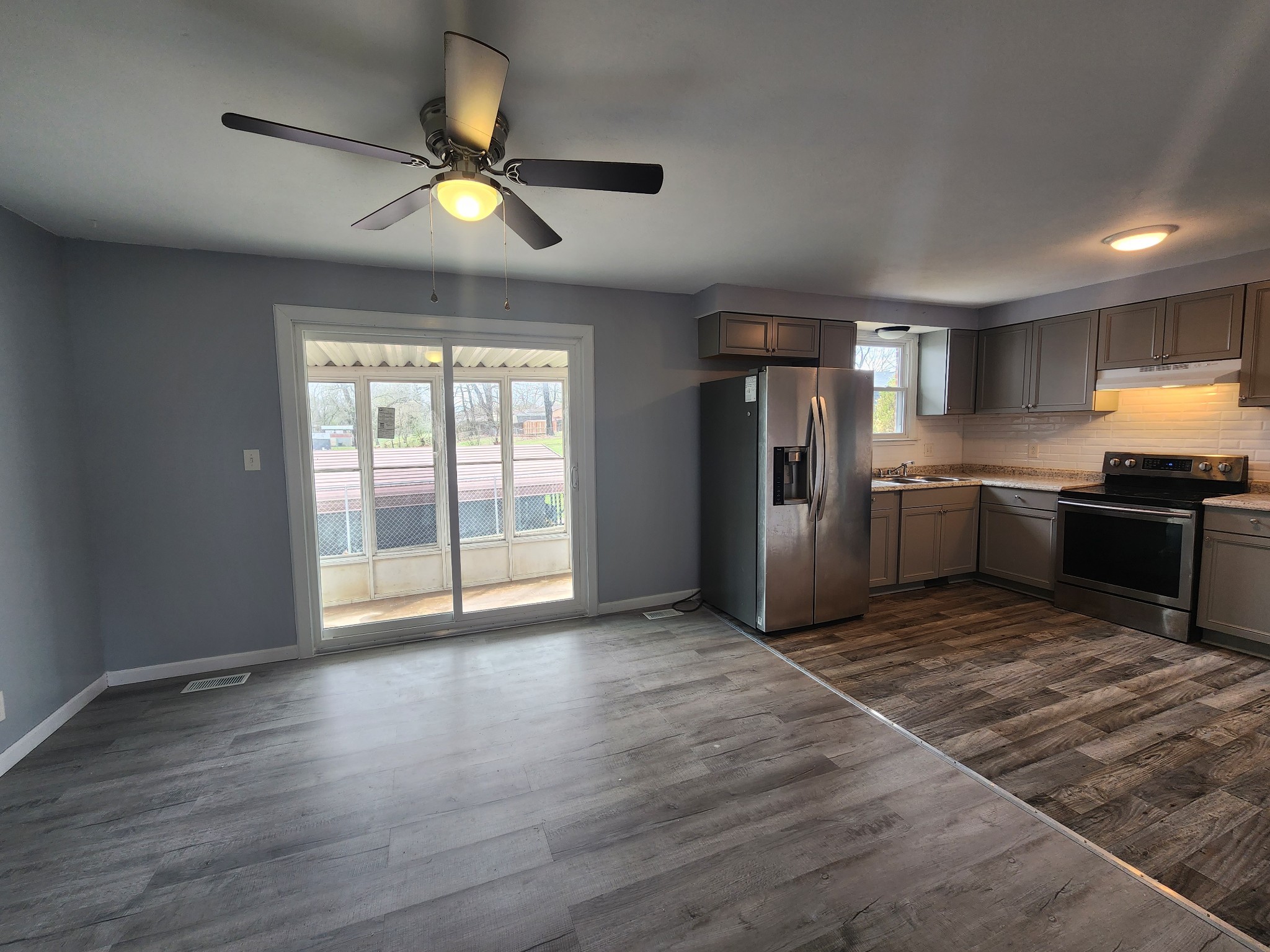 403 Louise Ln