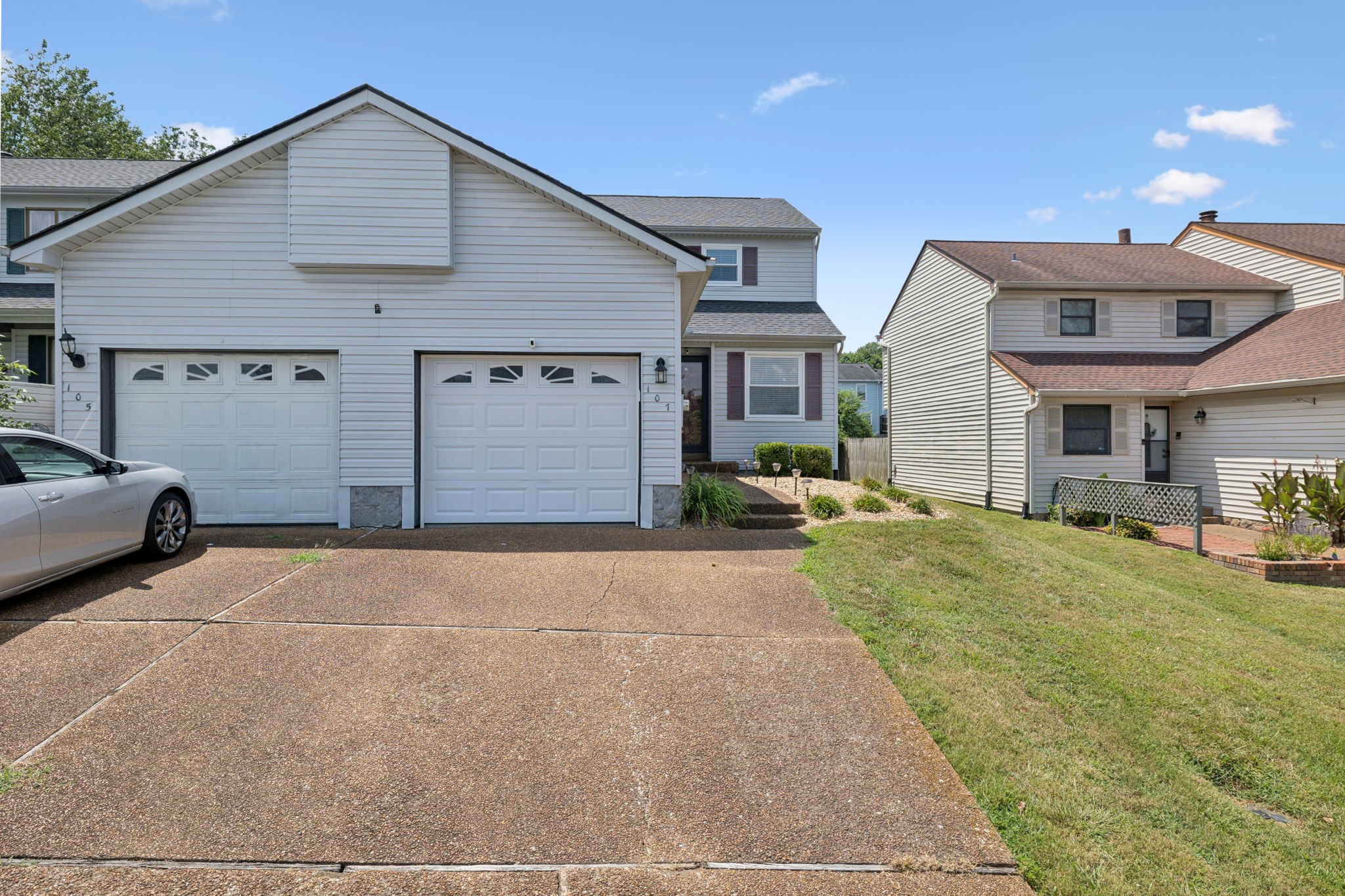 107 Maple Way N