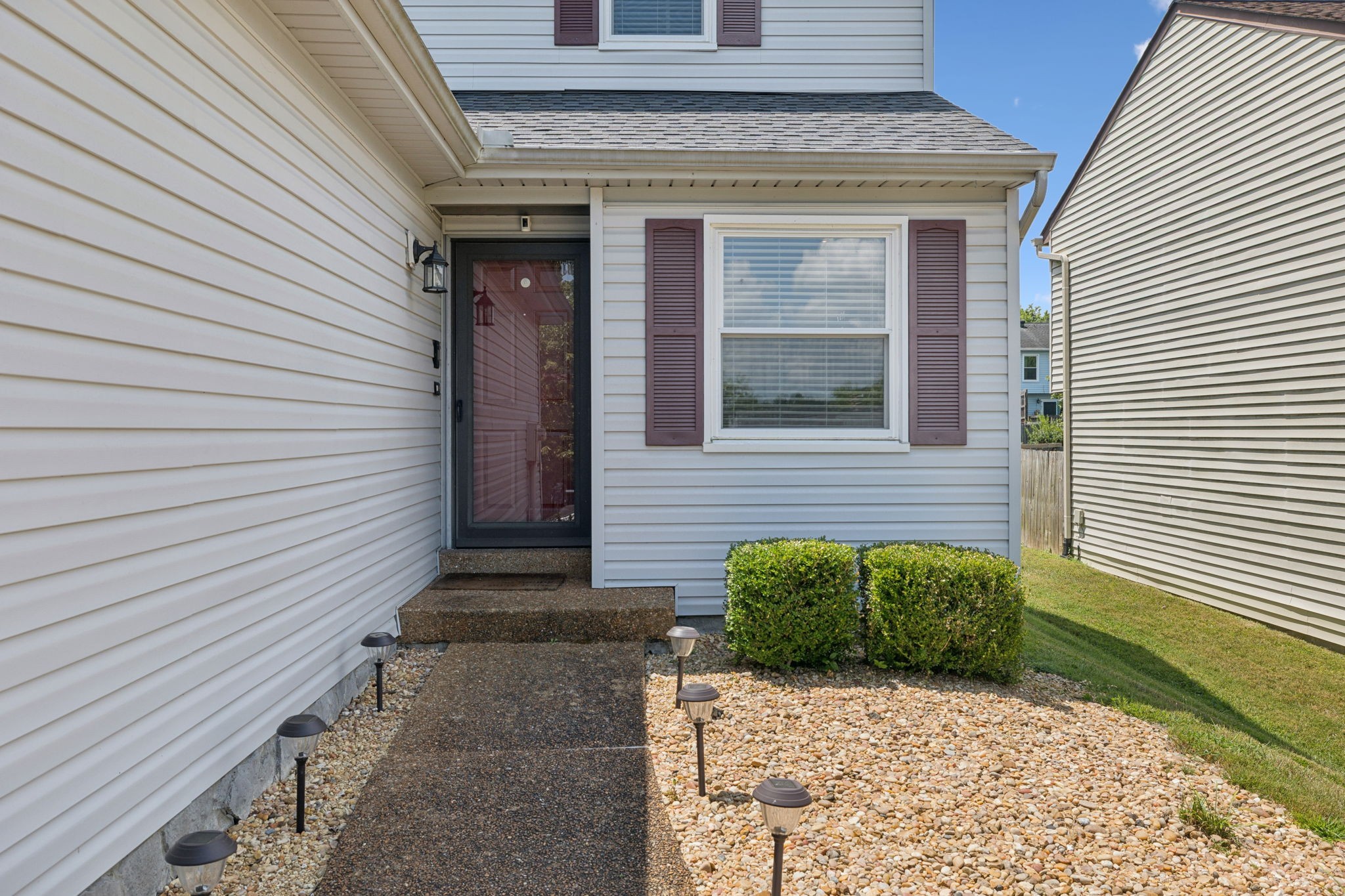 107 Maple Way N