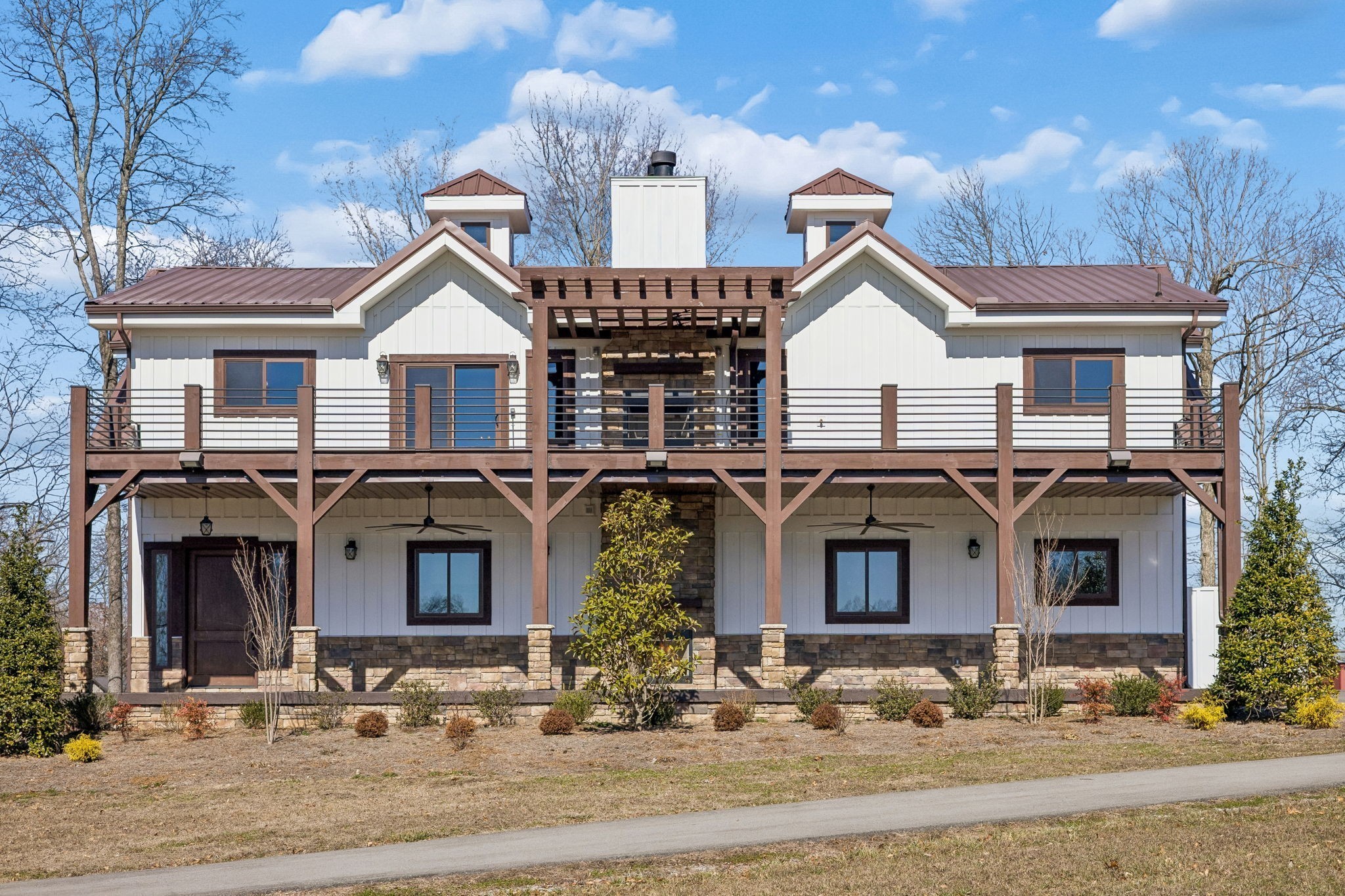 1224 Hangar Rd