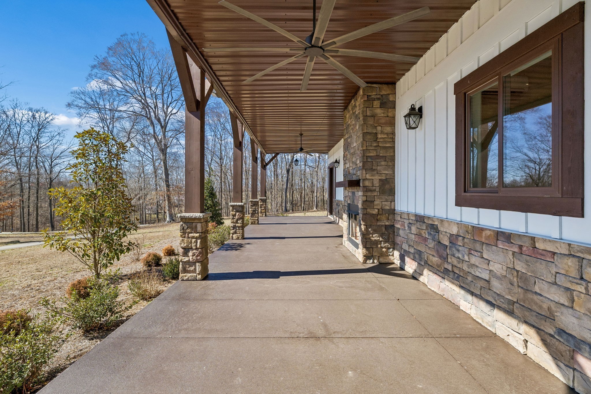 1224 Hangar Rd