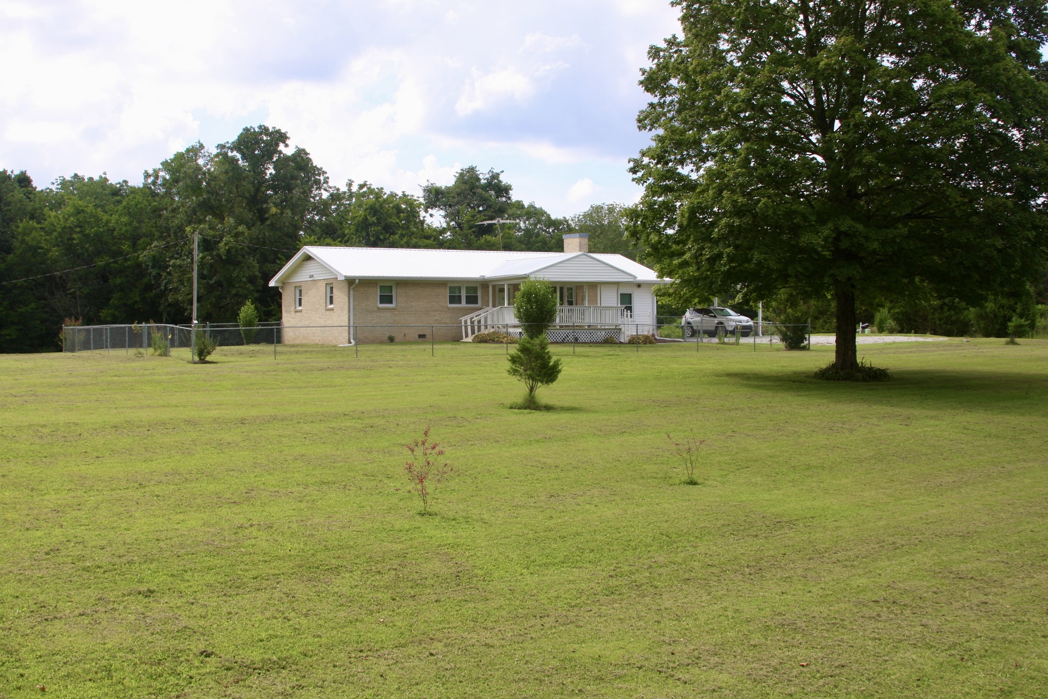 2025 Linda Ln