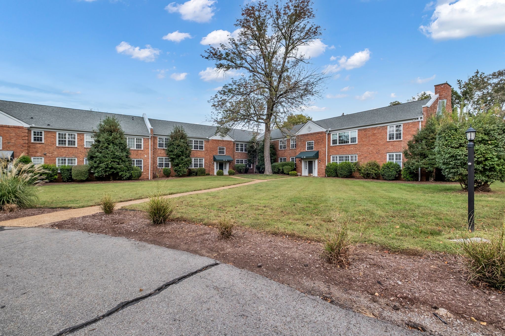 1112 Clifton Ln 25