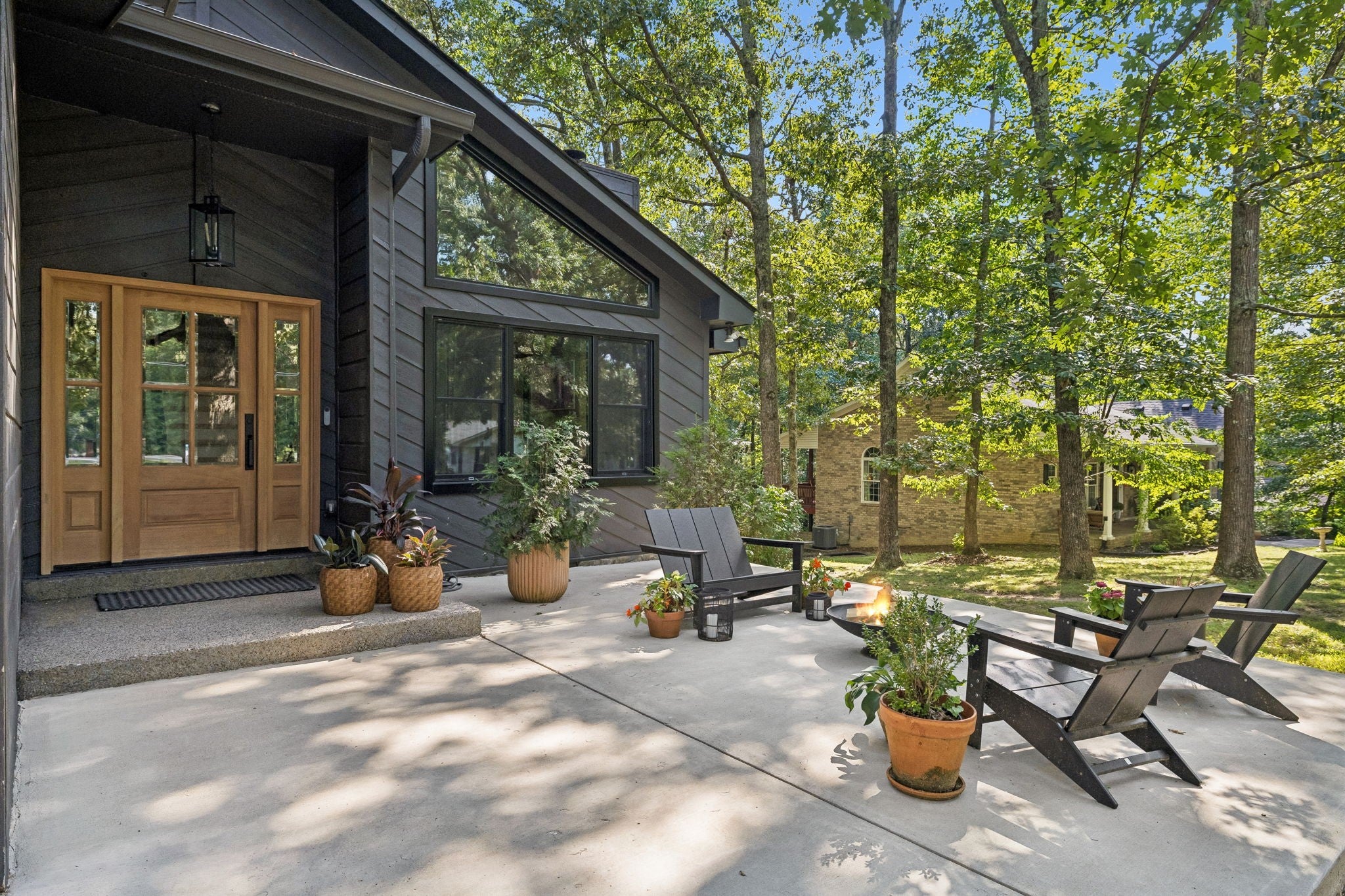 345 Twin Oaks Dr