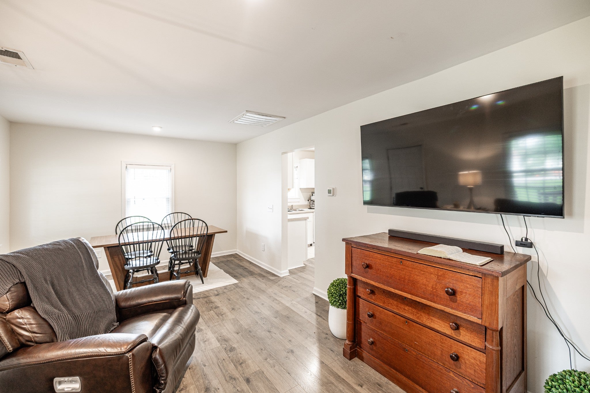 1105 Woods Ferry Rd