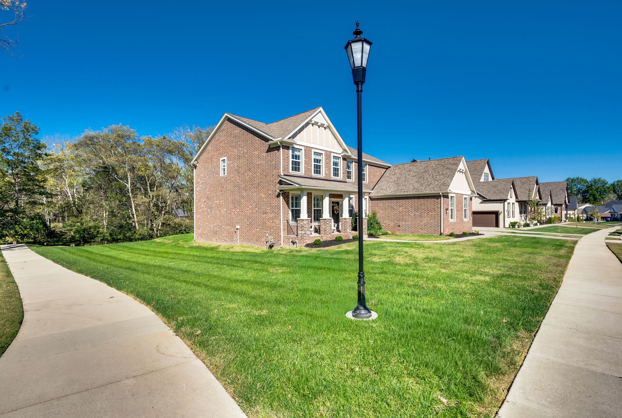 3009 Oxford Dr