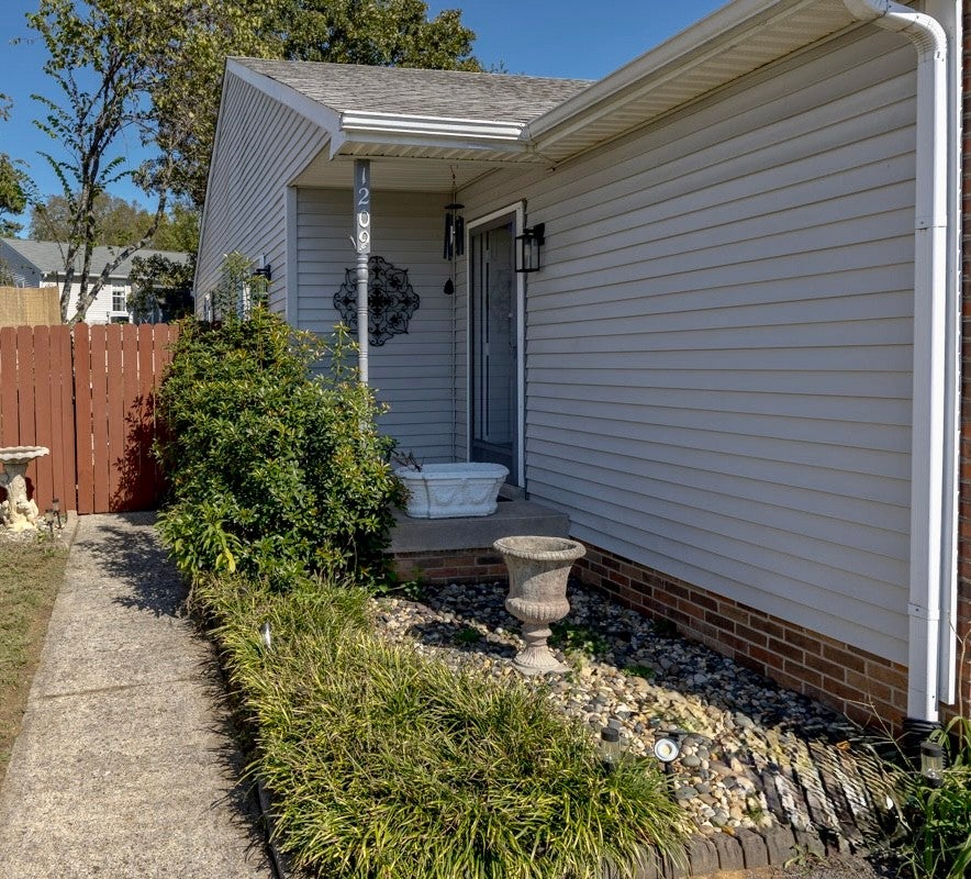 1209 Cabana Cir