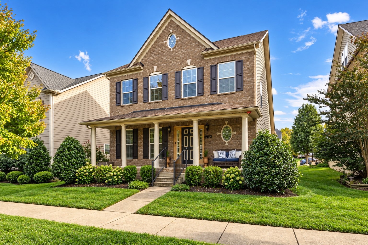 619 Streamside Ln