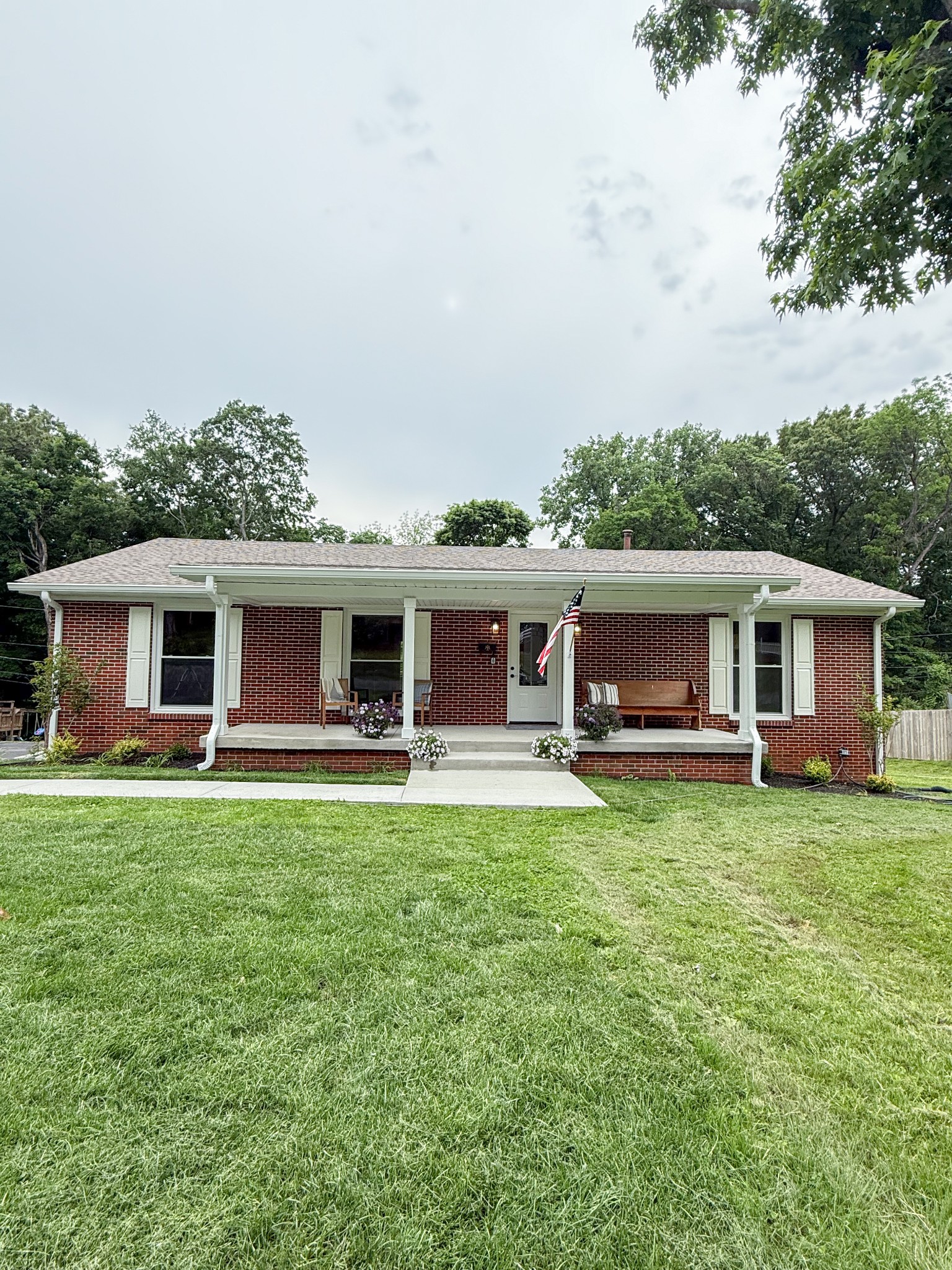 108 N Sequoia Dr