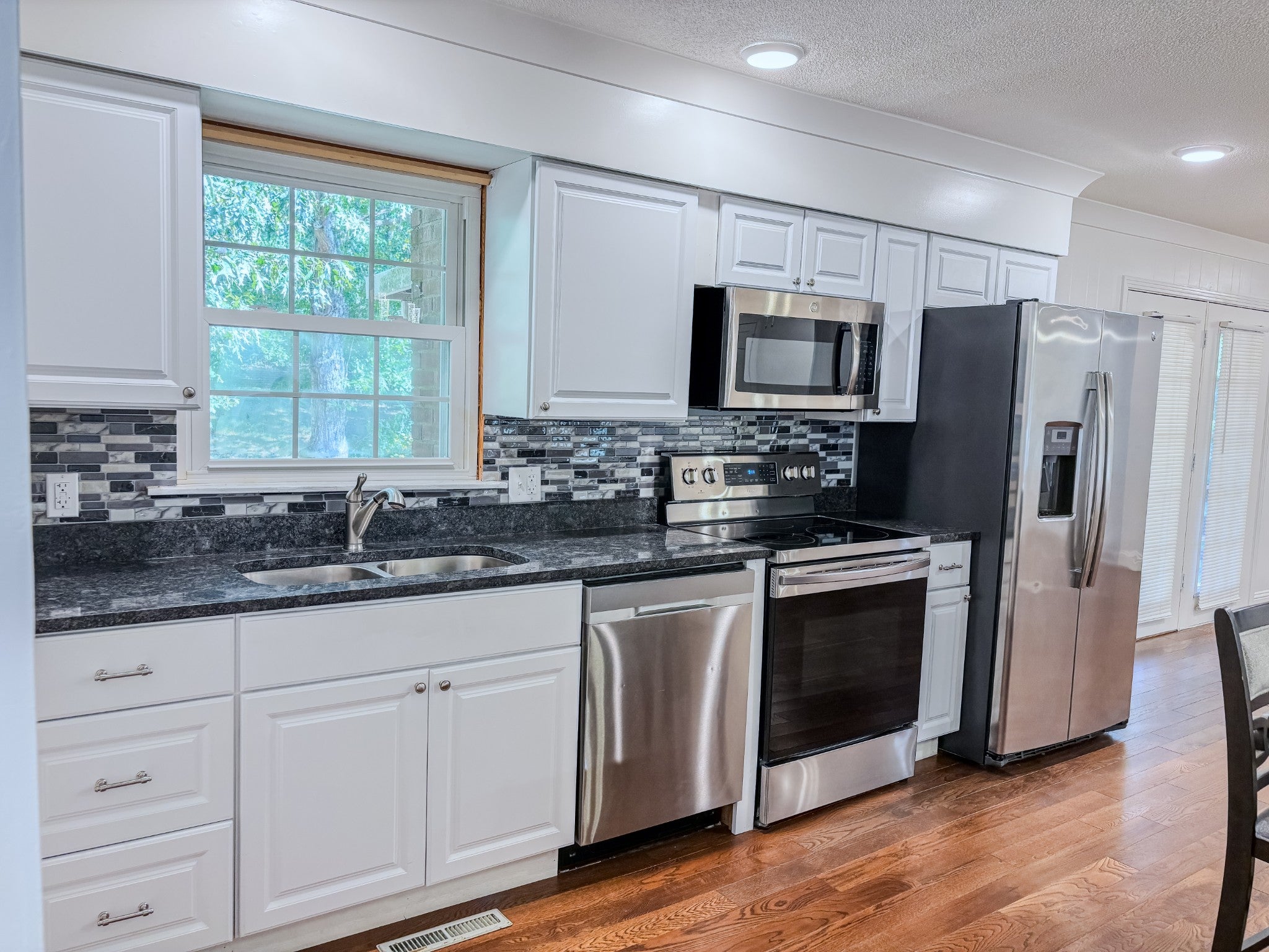 106 Dogwood Cir