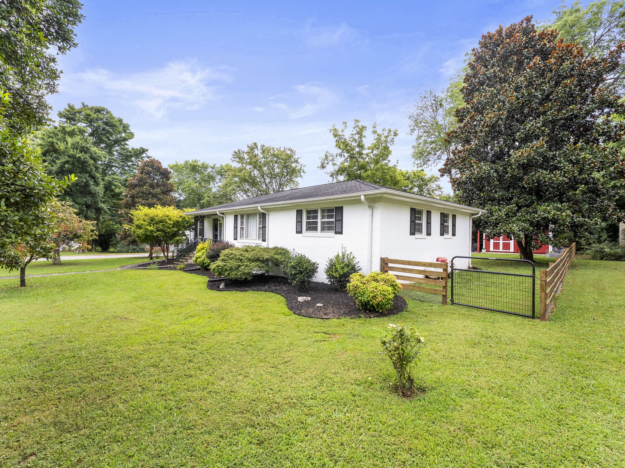 301 Shephard Street N