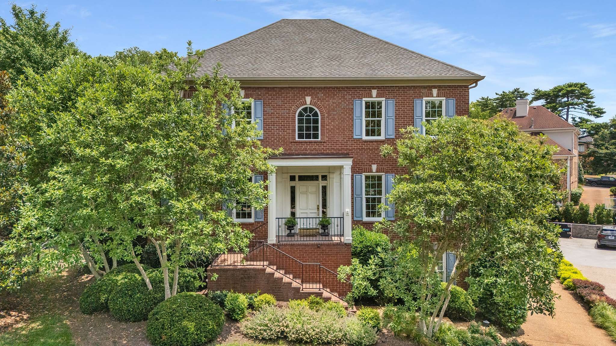 205 Belclaire Pl