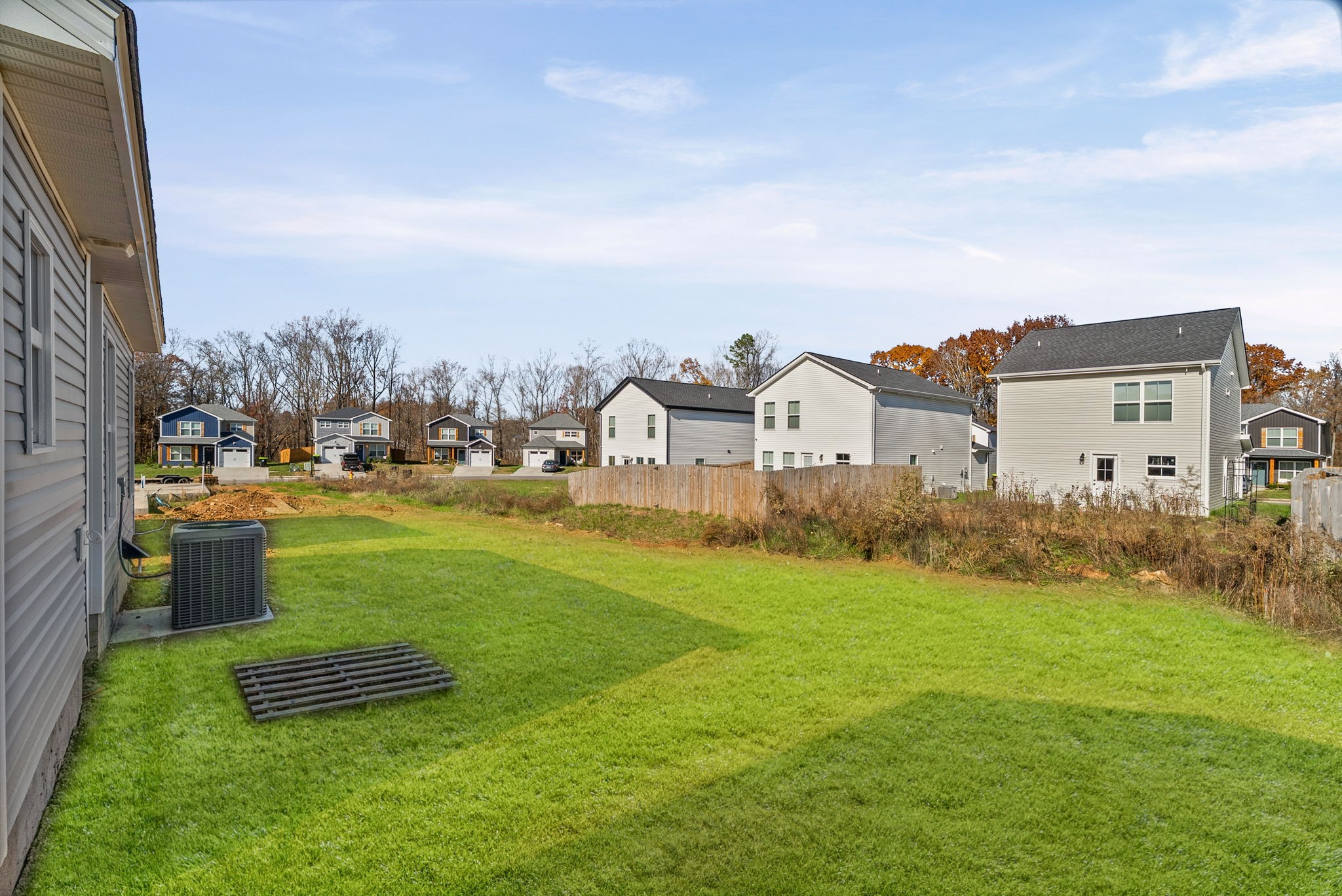 Clarksville, Tennessee 37043, United States, 3 Bedrooms Bedrooms, ,3 BathroomsBathrooms,Residential,Active,188741