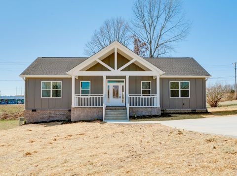2209 Lambert Dr Westmoreland TN 37186