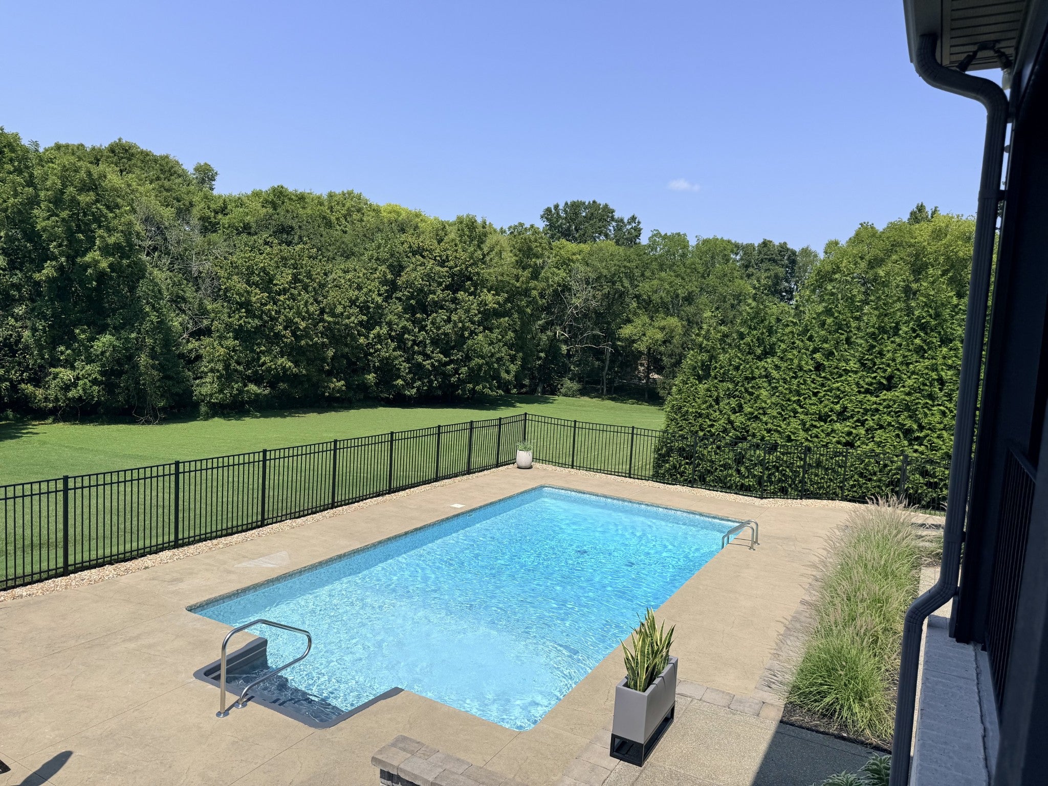 868 Douglas Bend Rd