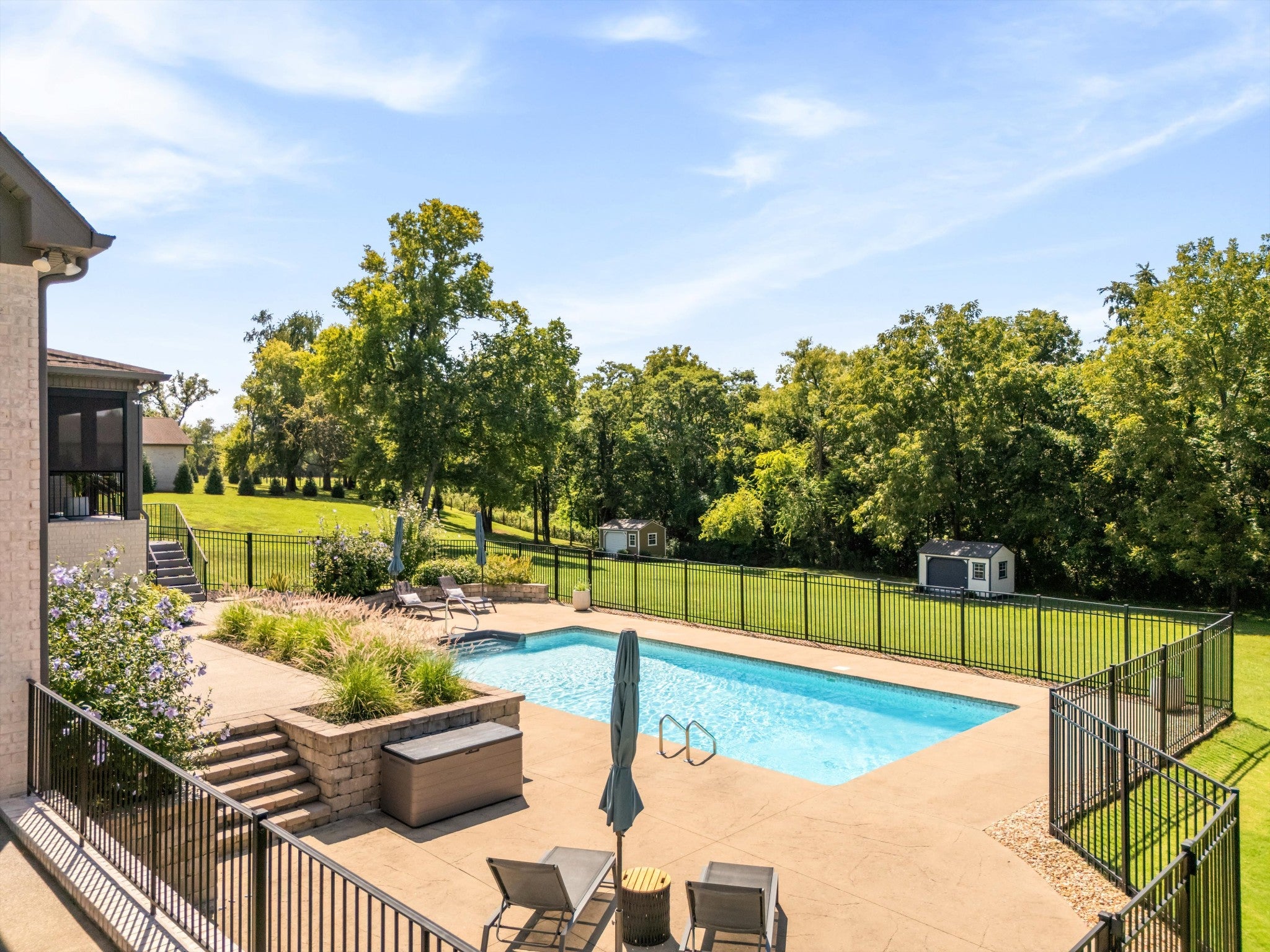 868 Douglas Bend Rd
