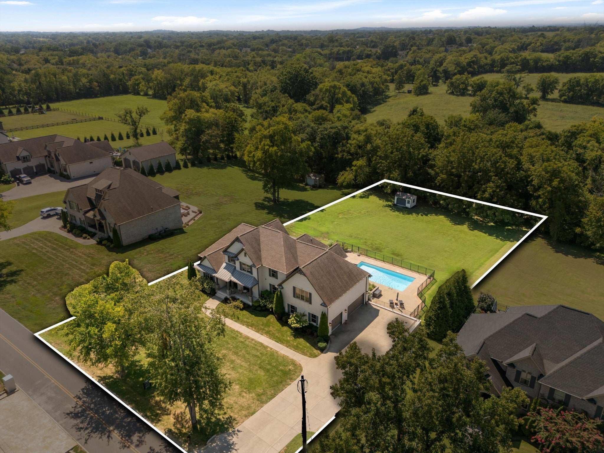 868 Douglas Bend Rd