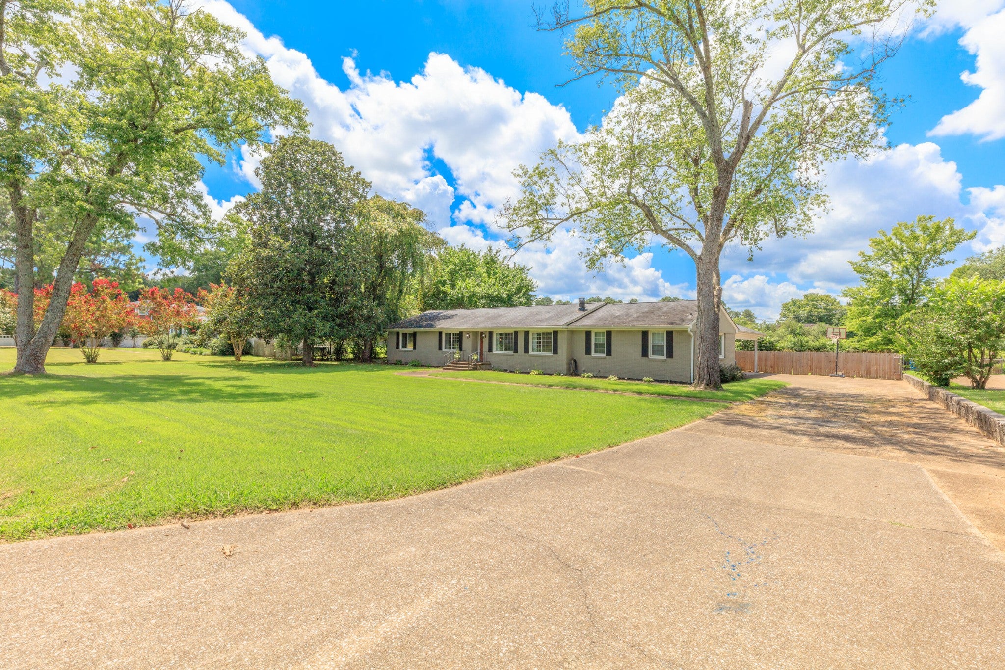 6908 Hickory View Lane