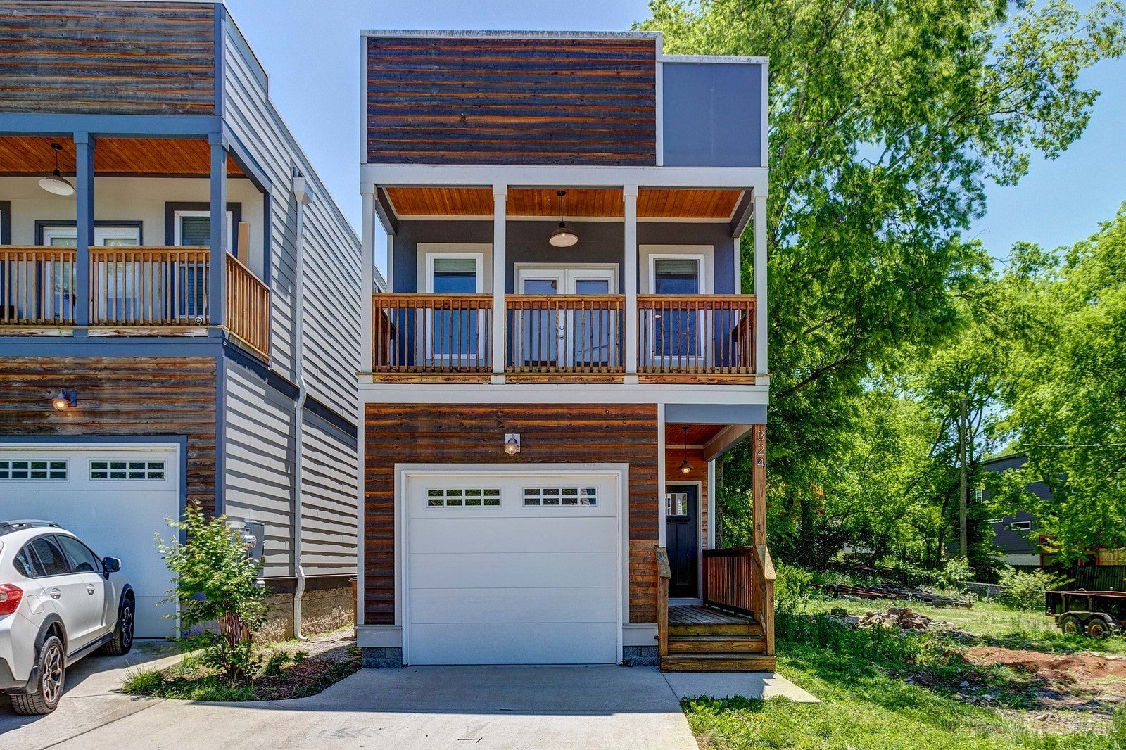 324 Queen Ave