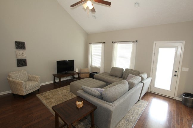 916 Azeri Ave