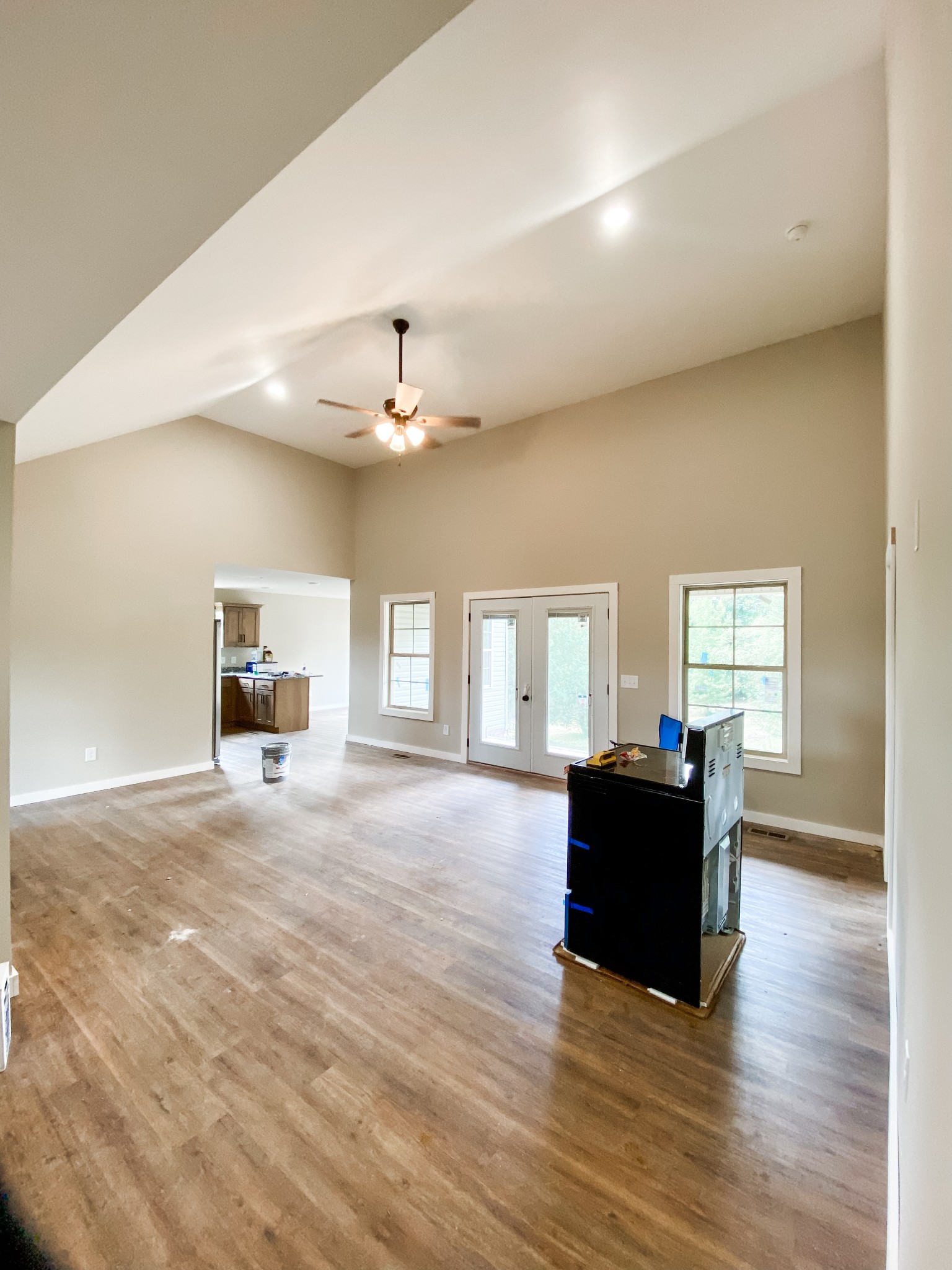1281 Vickie Ln