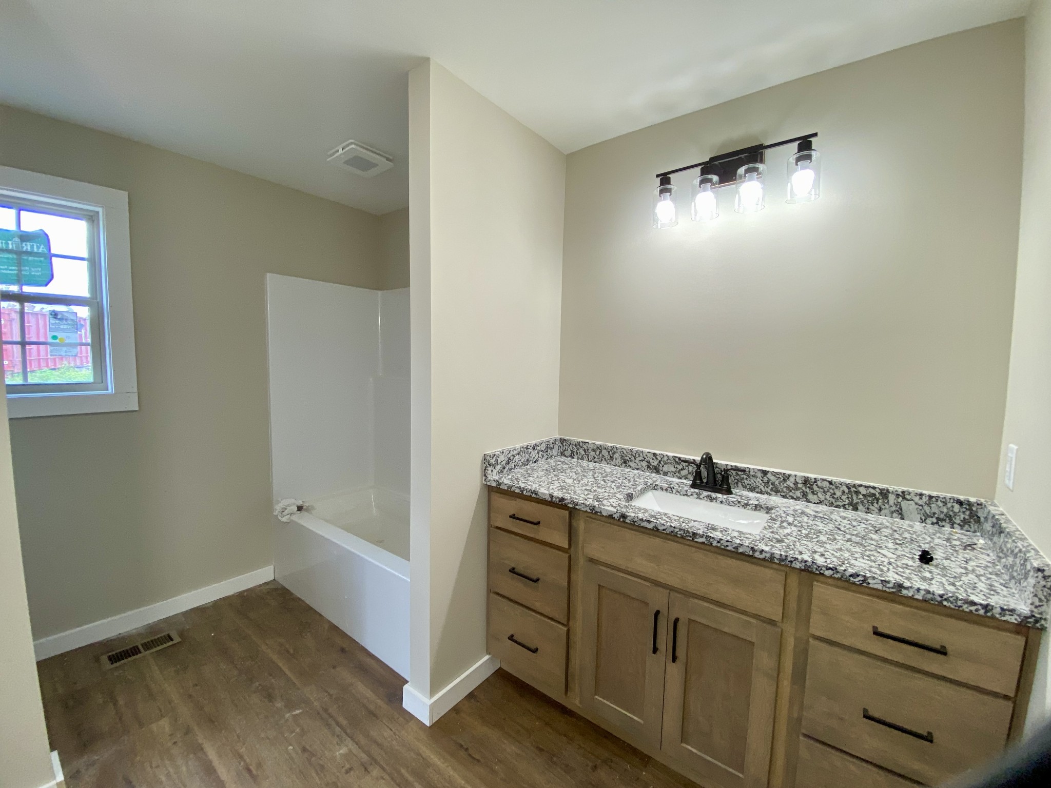 1281 Vickie Ln