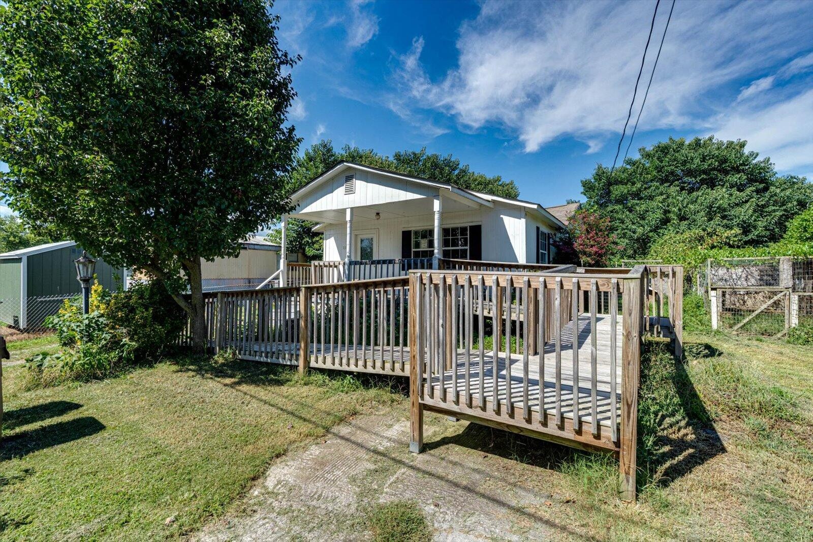 1335 8th Street NE