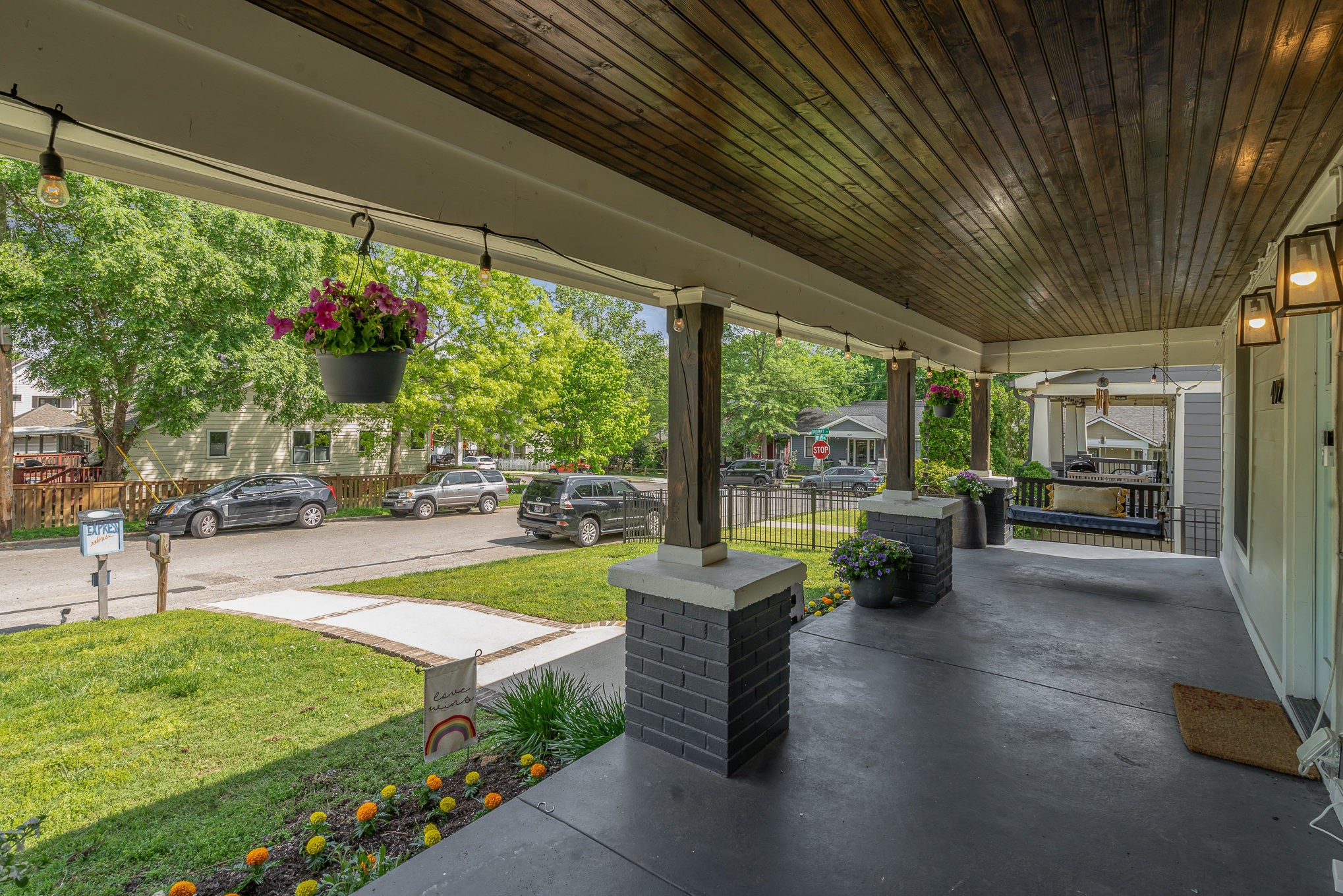 402 Rudolph Ave