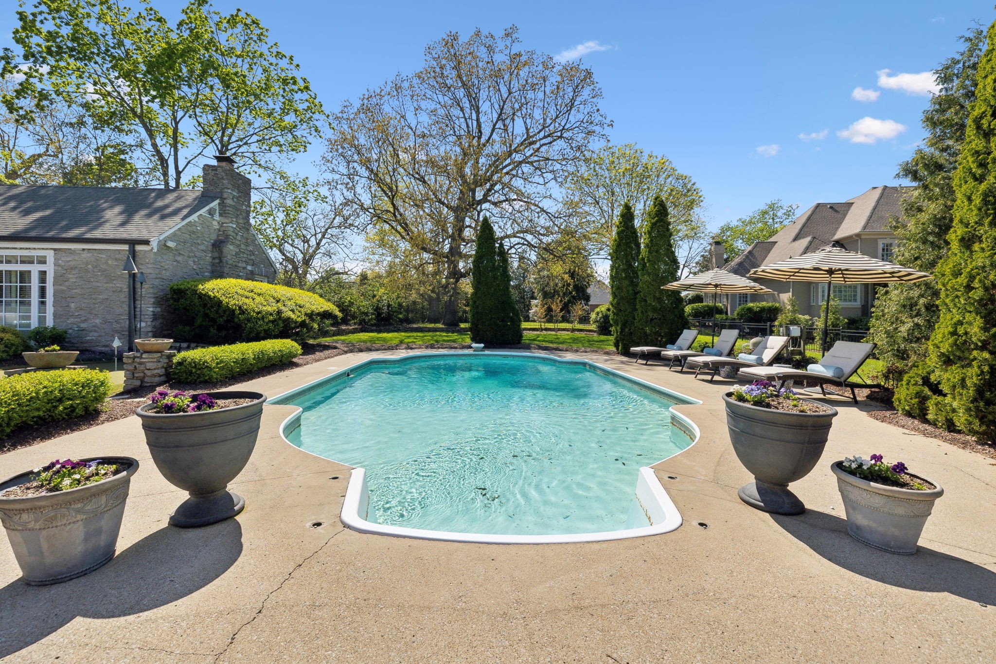 Hendersonville, Tennessee, 37075, United States, 4 Bedrooms Bedrooms, ,4 BathroomsBathrooms,Residential,Active,1889035