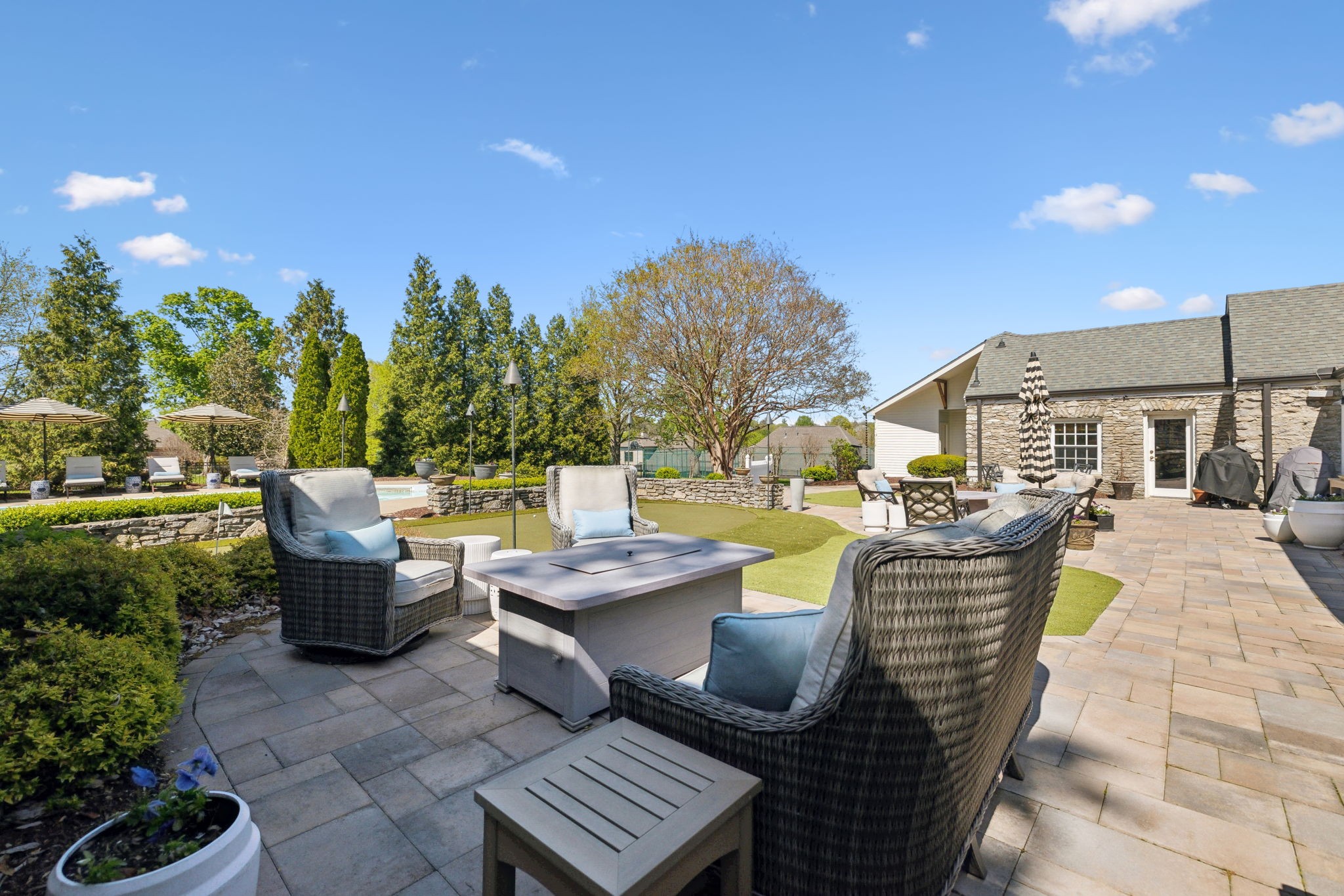 Hendersonville, Tennessee, 37075, United States, 4 Bedrooms Bedrooms, ,4 BathroomsBathrooms,Residential,Active,1889035