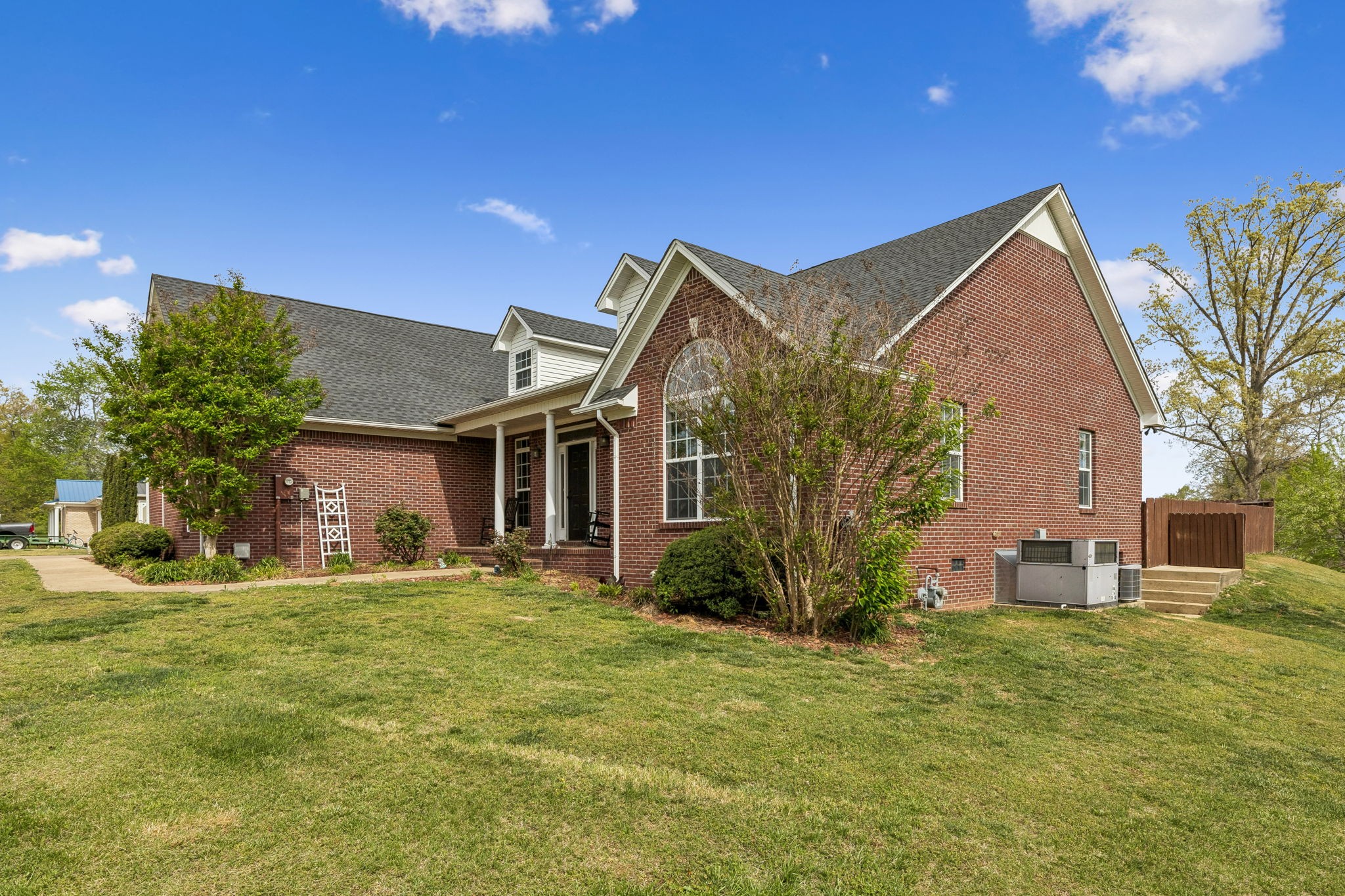 110 Chestnut Ln