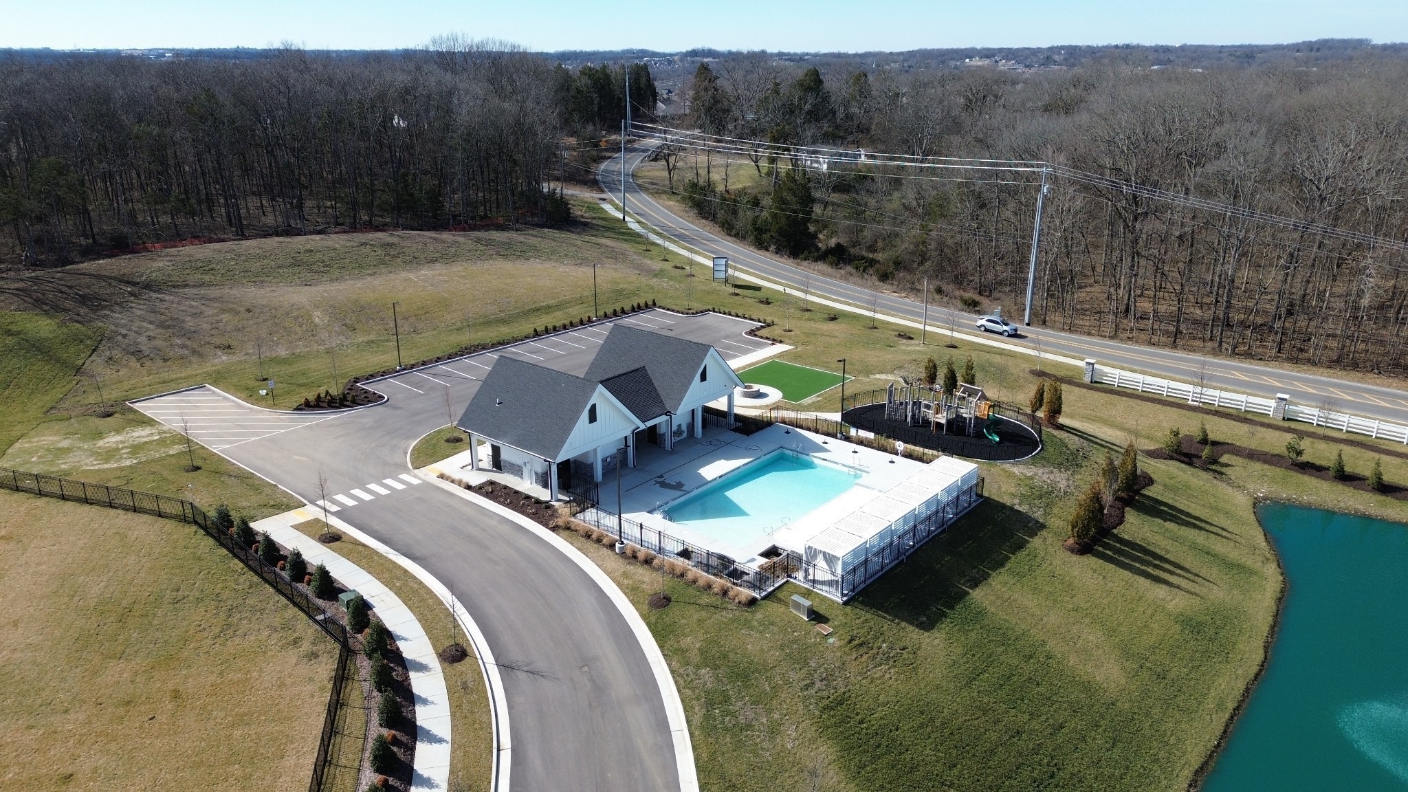 401 Tomlinson Pointe Dr