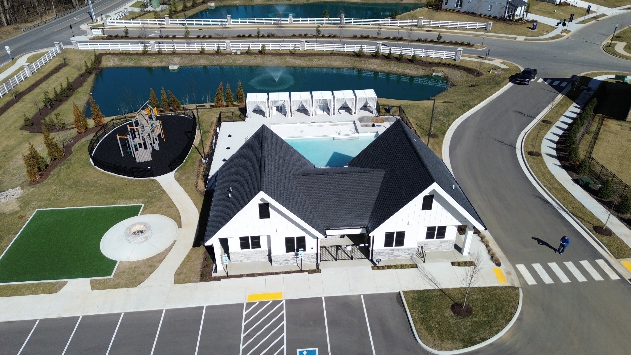 401 Tomlinson Pointe Dr