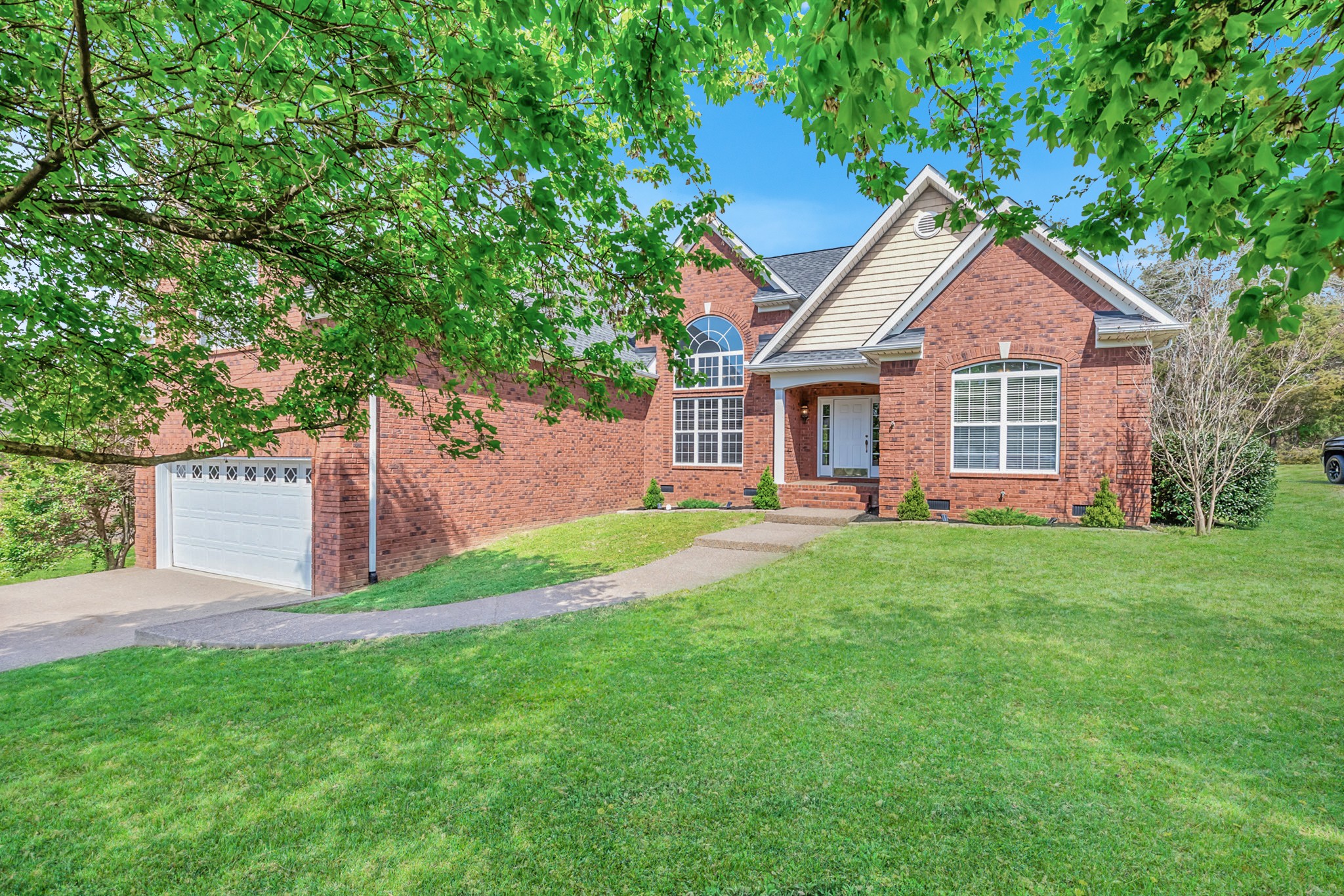 1004 Notting Hill Dr