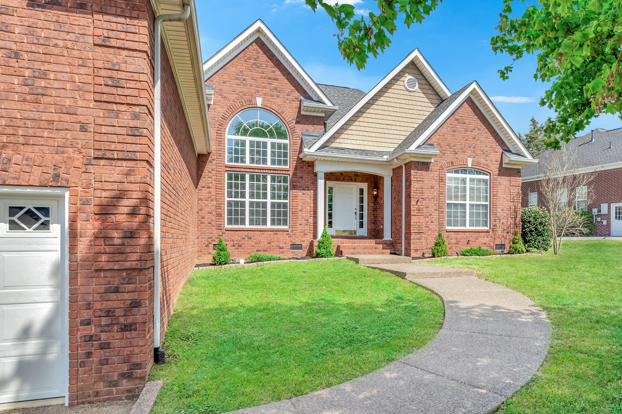 1004 Notting Hill Dr