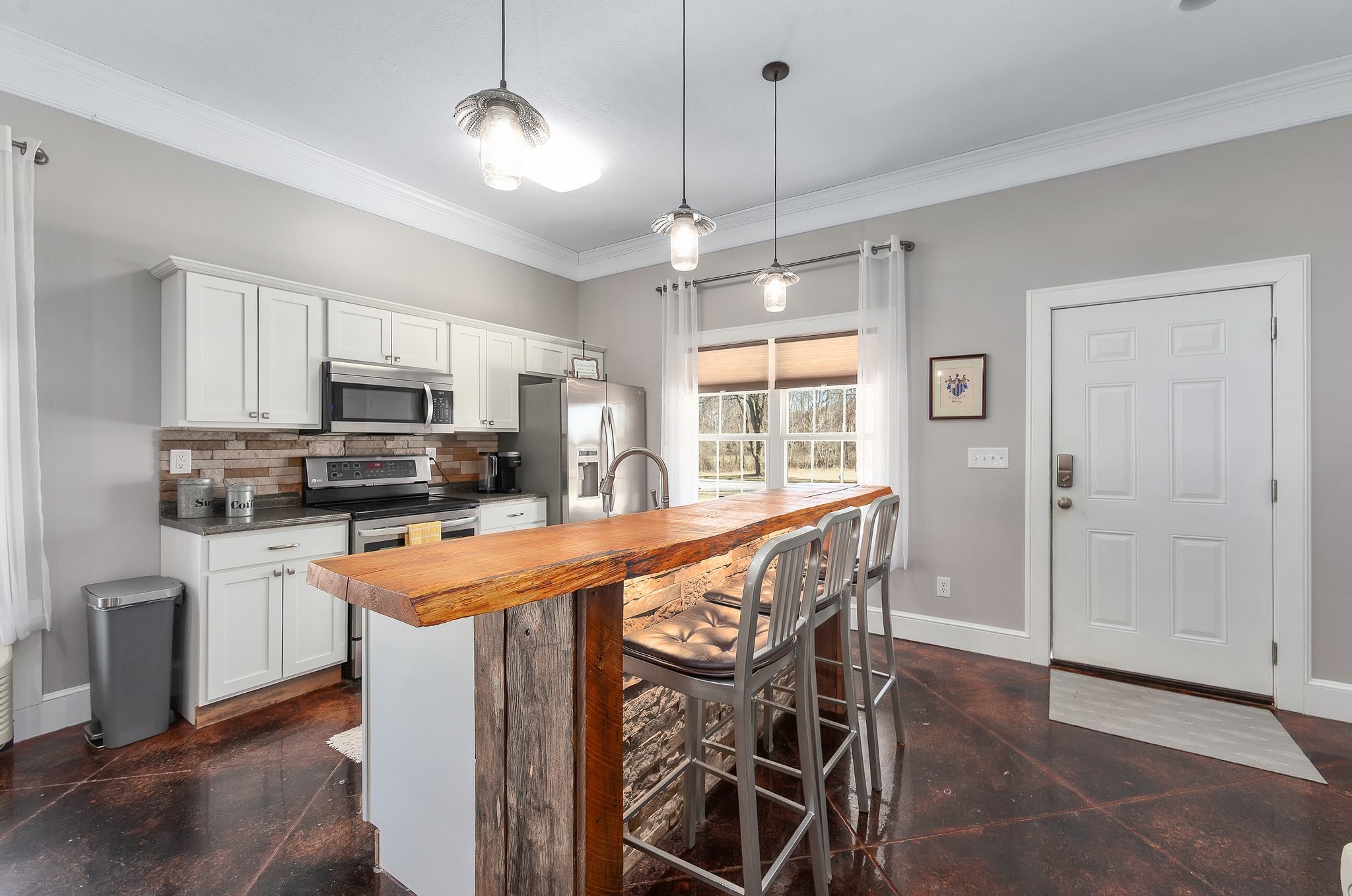 375 Glendale Rd