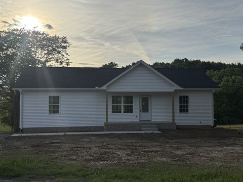 2703 Pleasant Grove Rd Westmoreland TN 37186