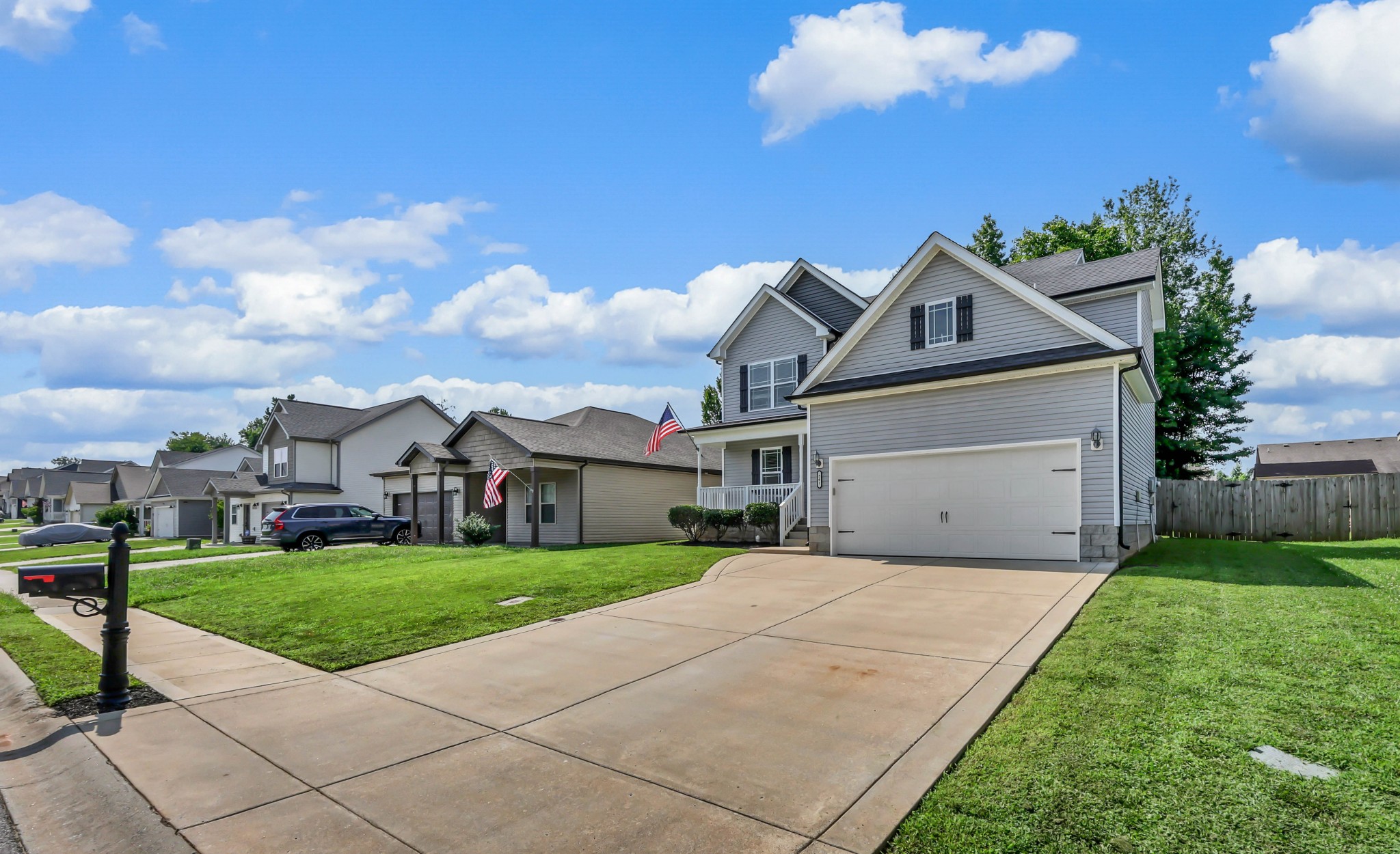 561 Medallion Cir