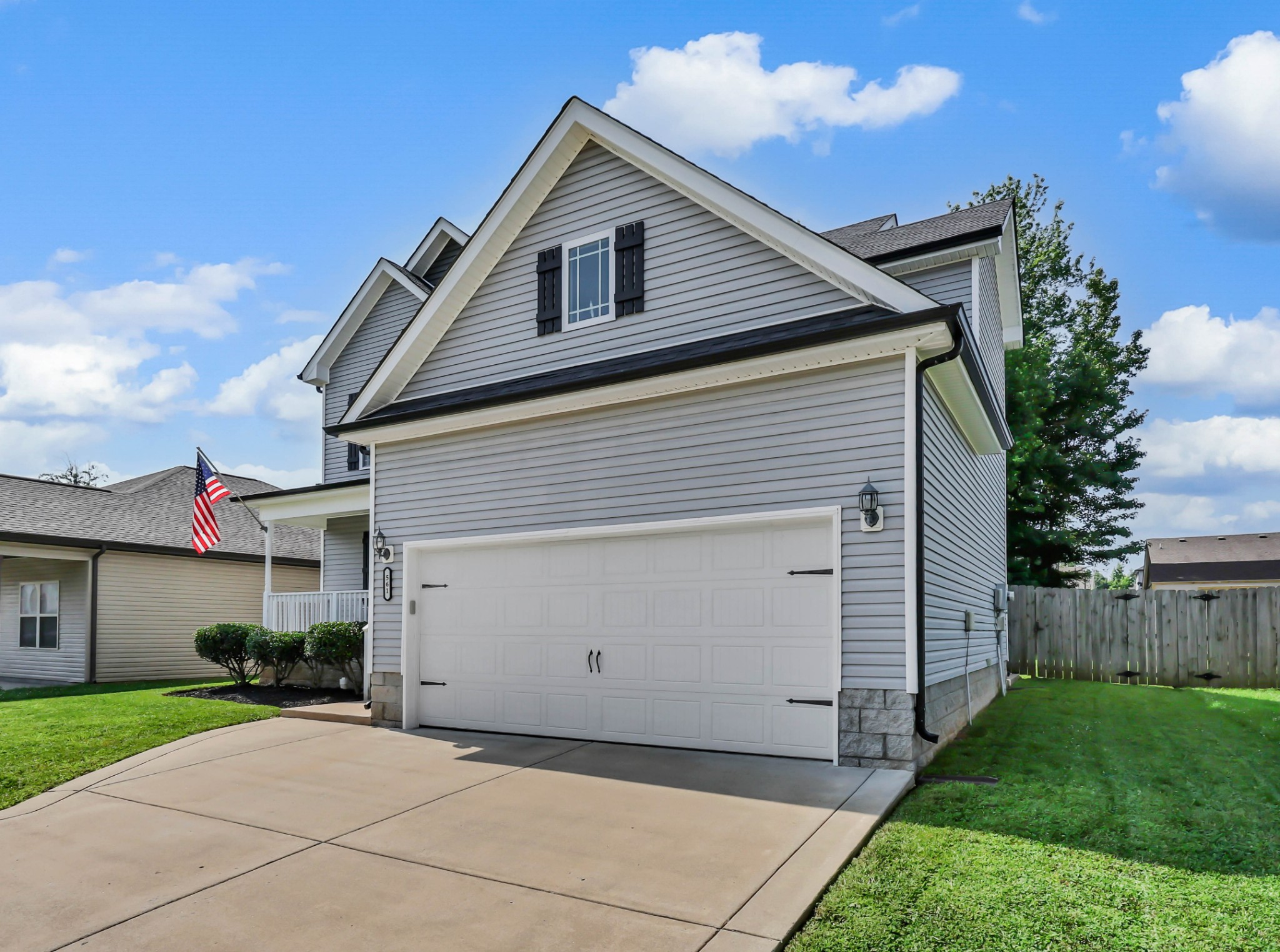561 Medallion Cir