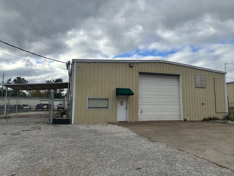 1105 Buffalo Rd Lawrenceburg TN 38464