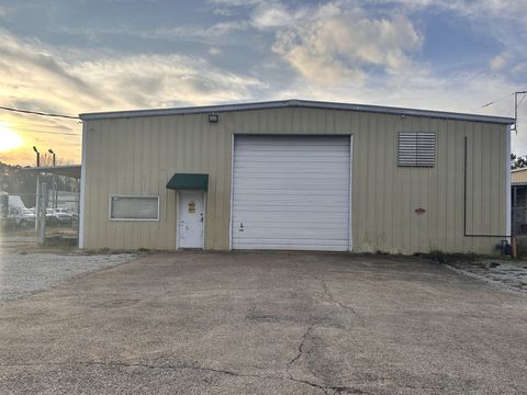 1105 Buffalo Rd Lawrenceburg TN 38464