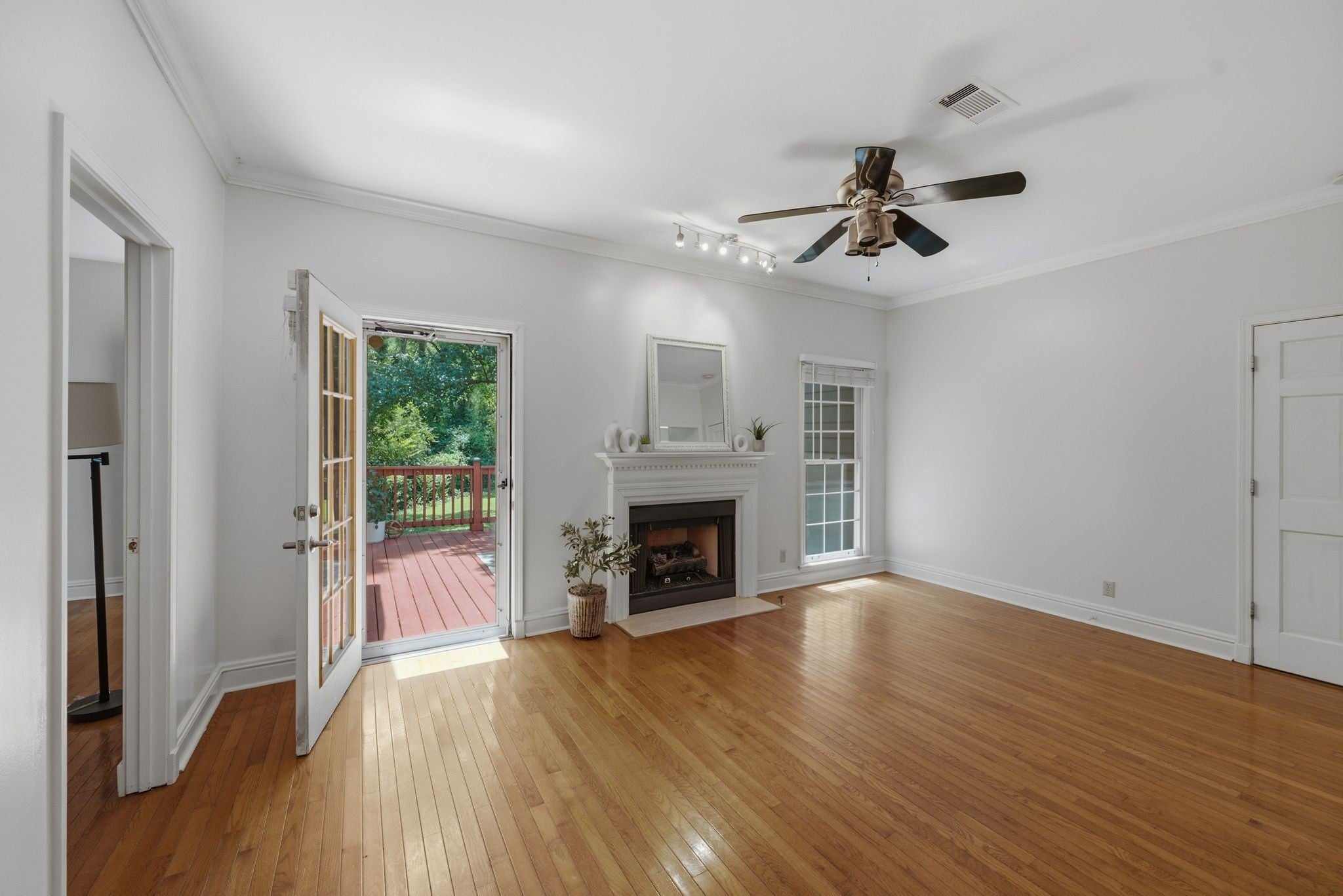 111 Colony Ct