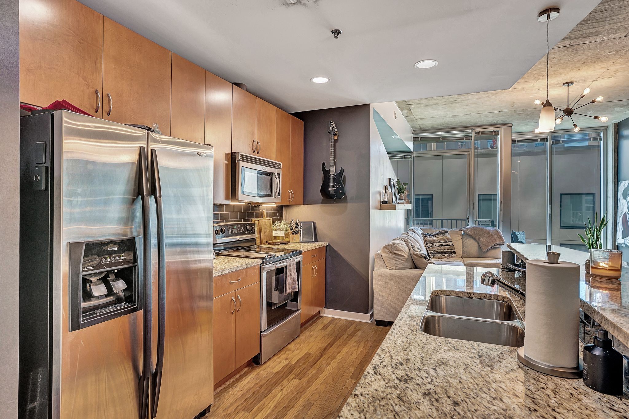 301 Demonbreun St 1215