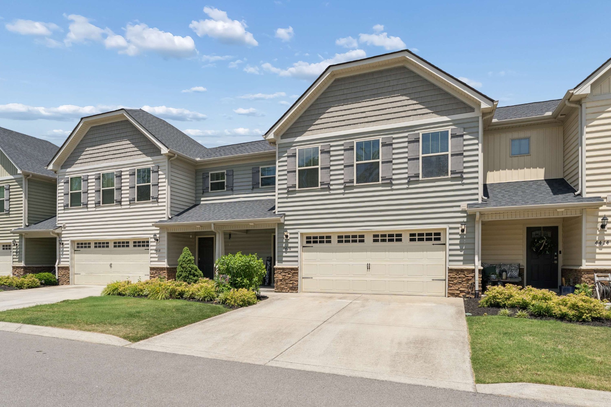 4416 Sunday Silence Way