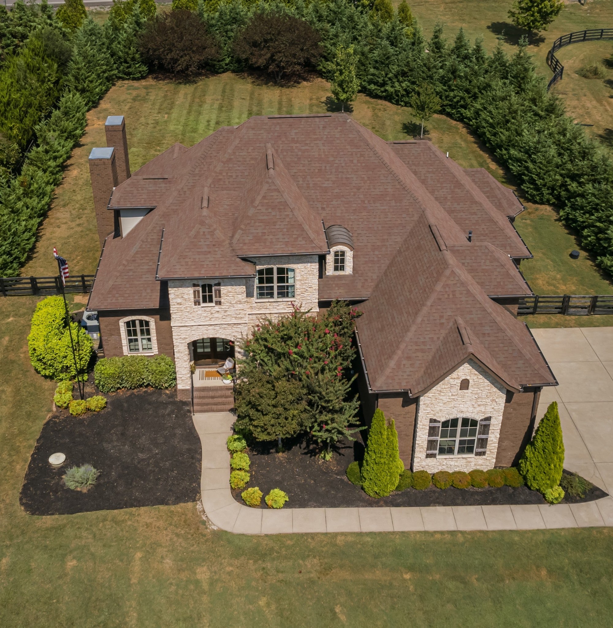 4608 Nadine Ln