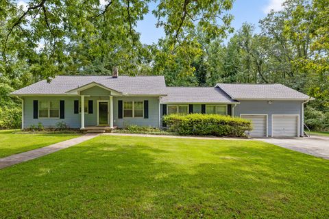 1702 James Boulevard Signal Mountain TN 37377