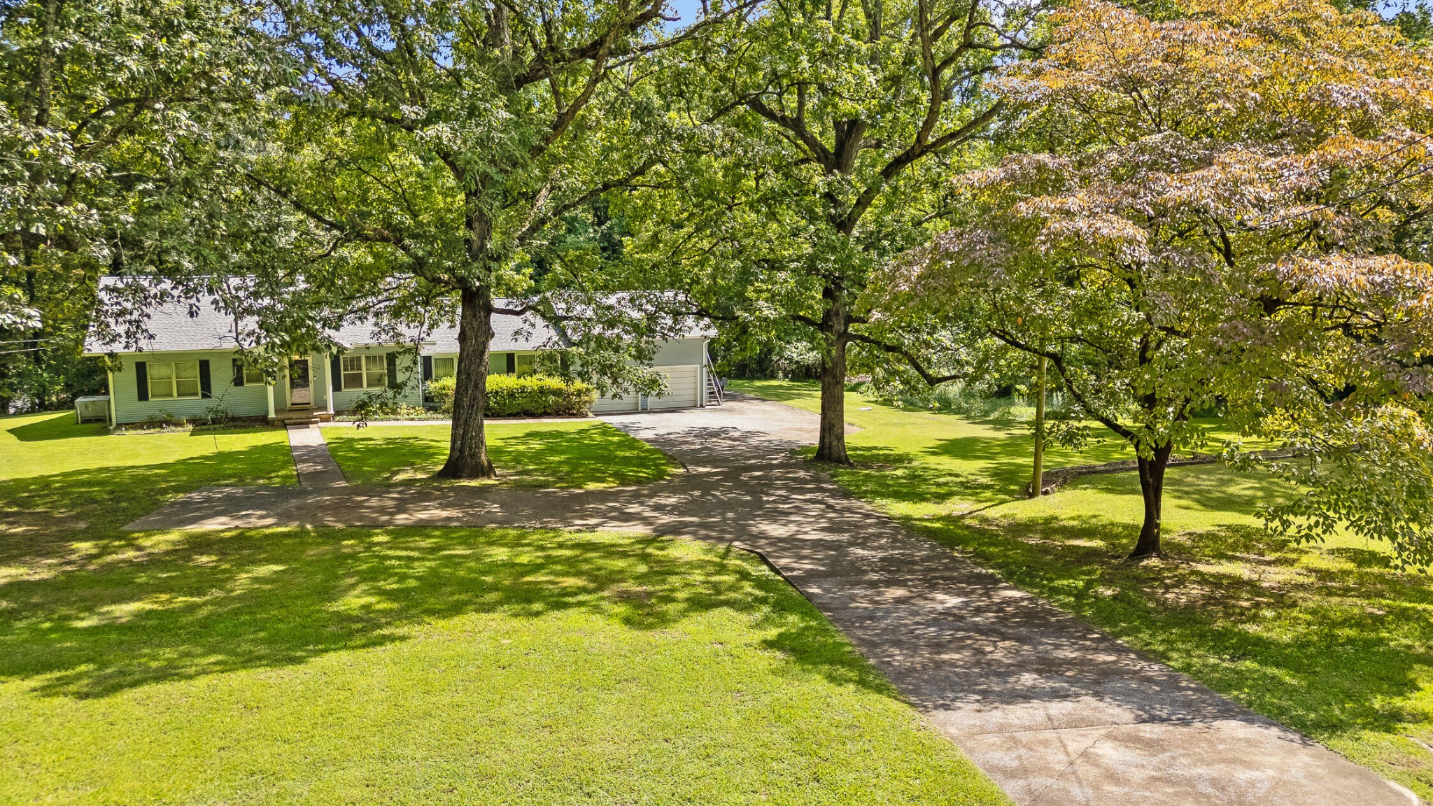 1702 James Boulevard