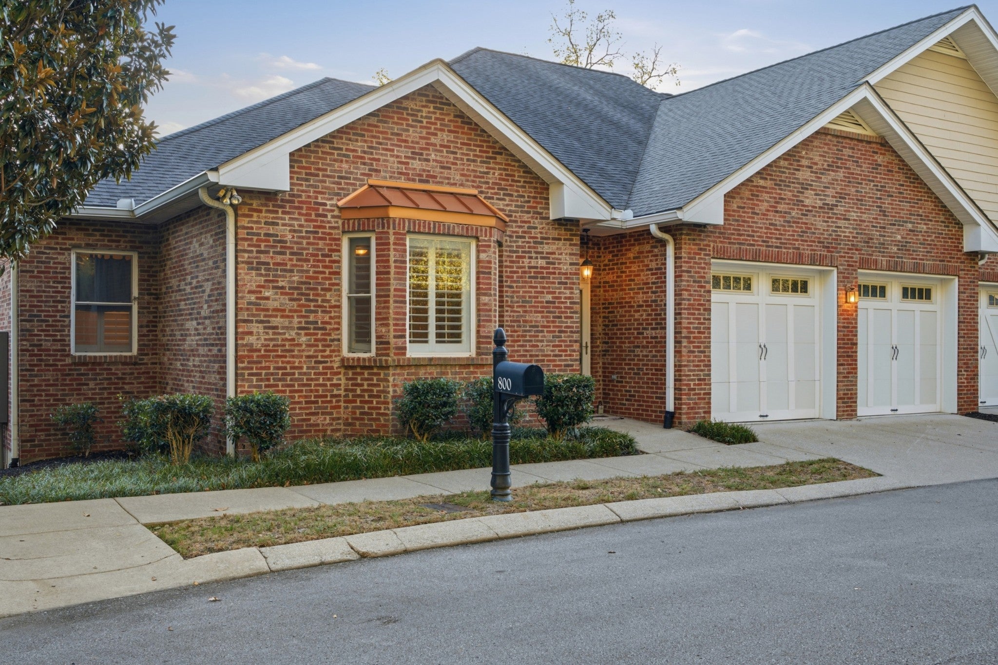 800 Cedarstone Way