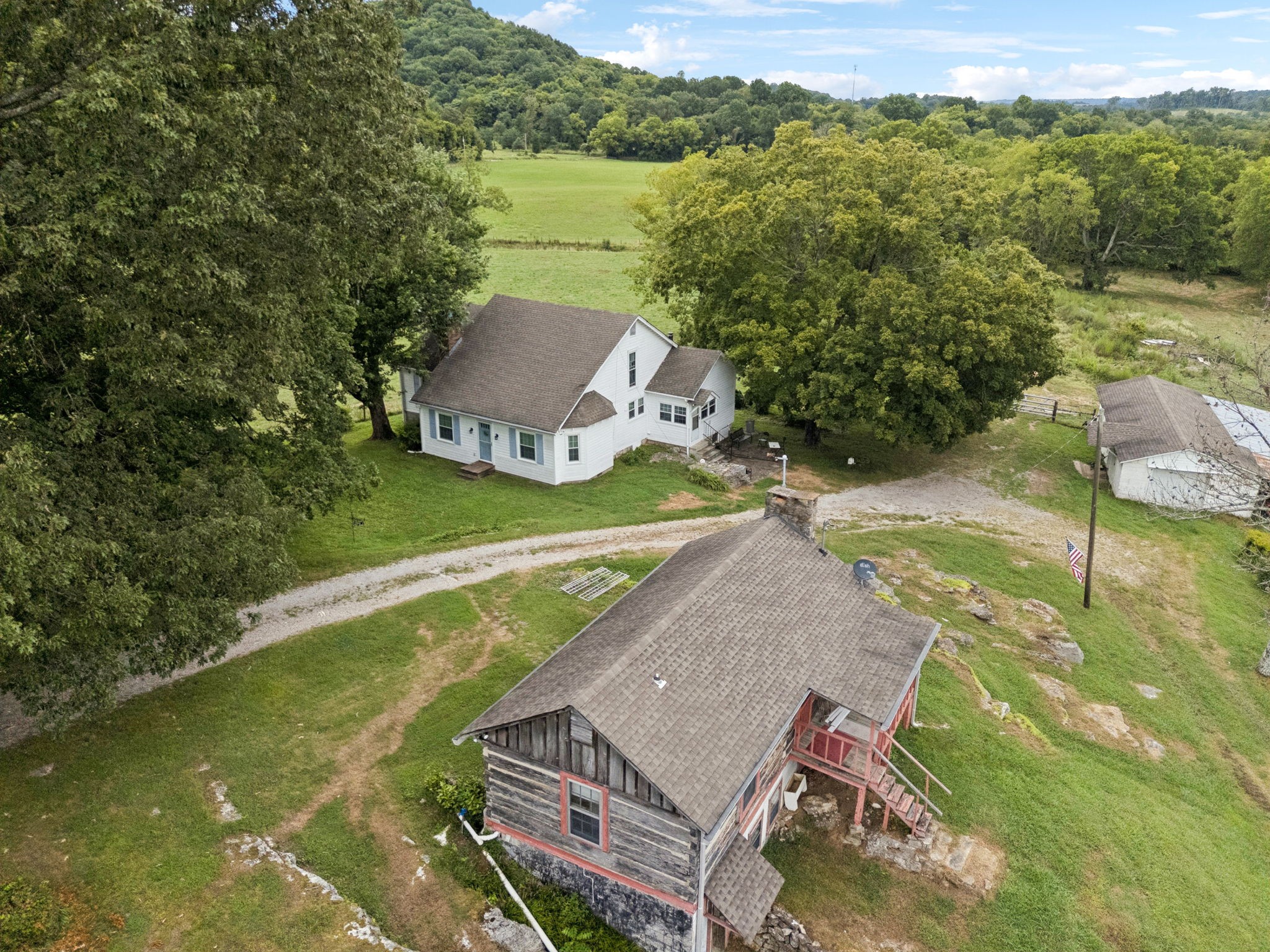 1993 Crooked Hill Rd