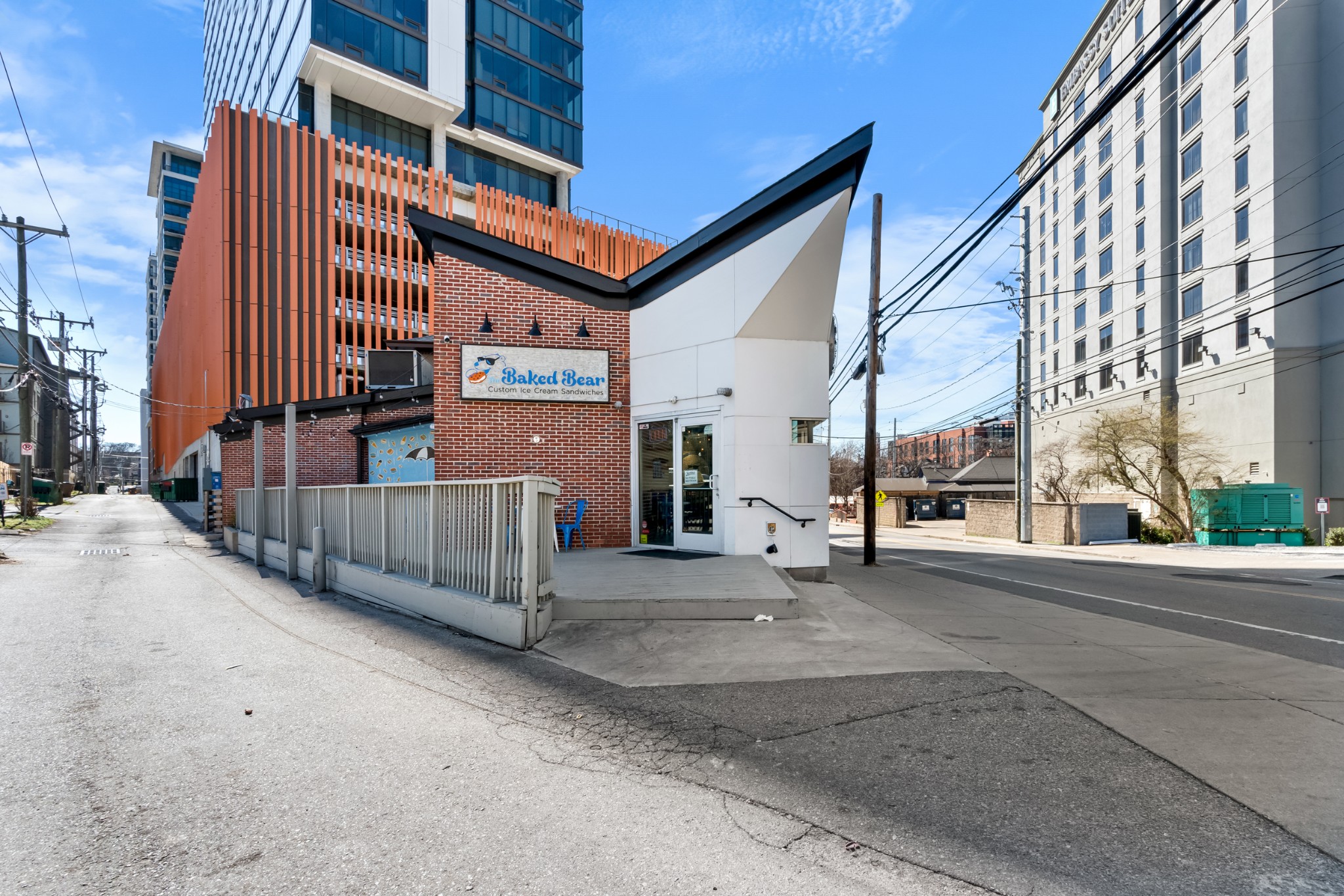 1811 Division St
